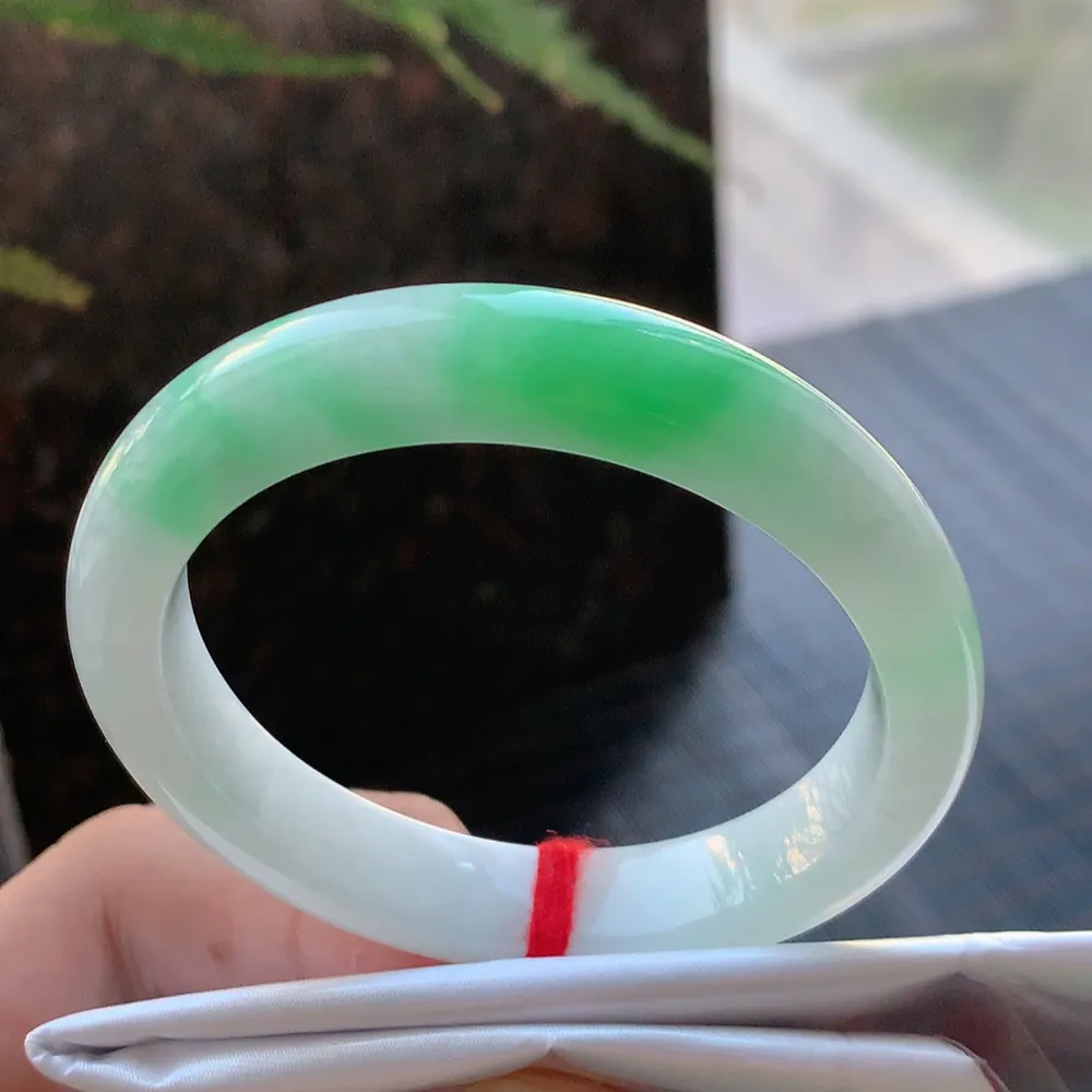 贵妃冰糯阳绿 无瑕 尺寸:54.9/49/10.2/7.6 色好🥰🥰