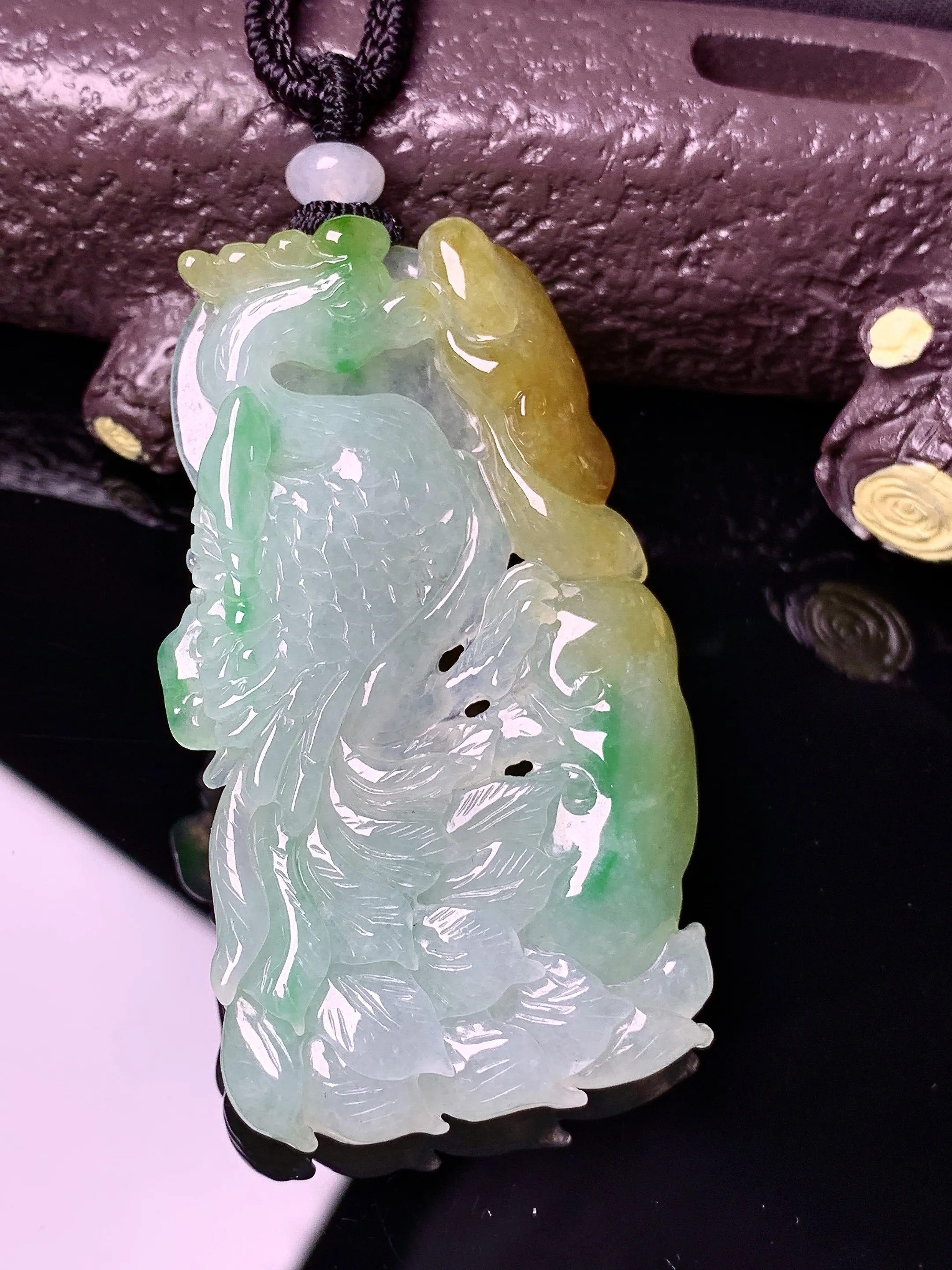 飘黄绿凤凰吊坠 玉质细腻 色泽清新艳丽 整体尺寸56*31.8*6