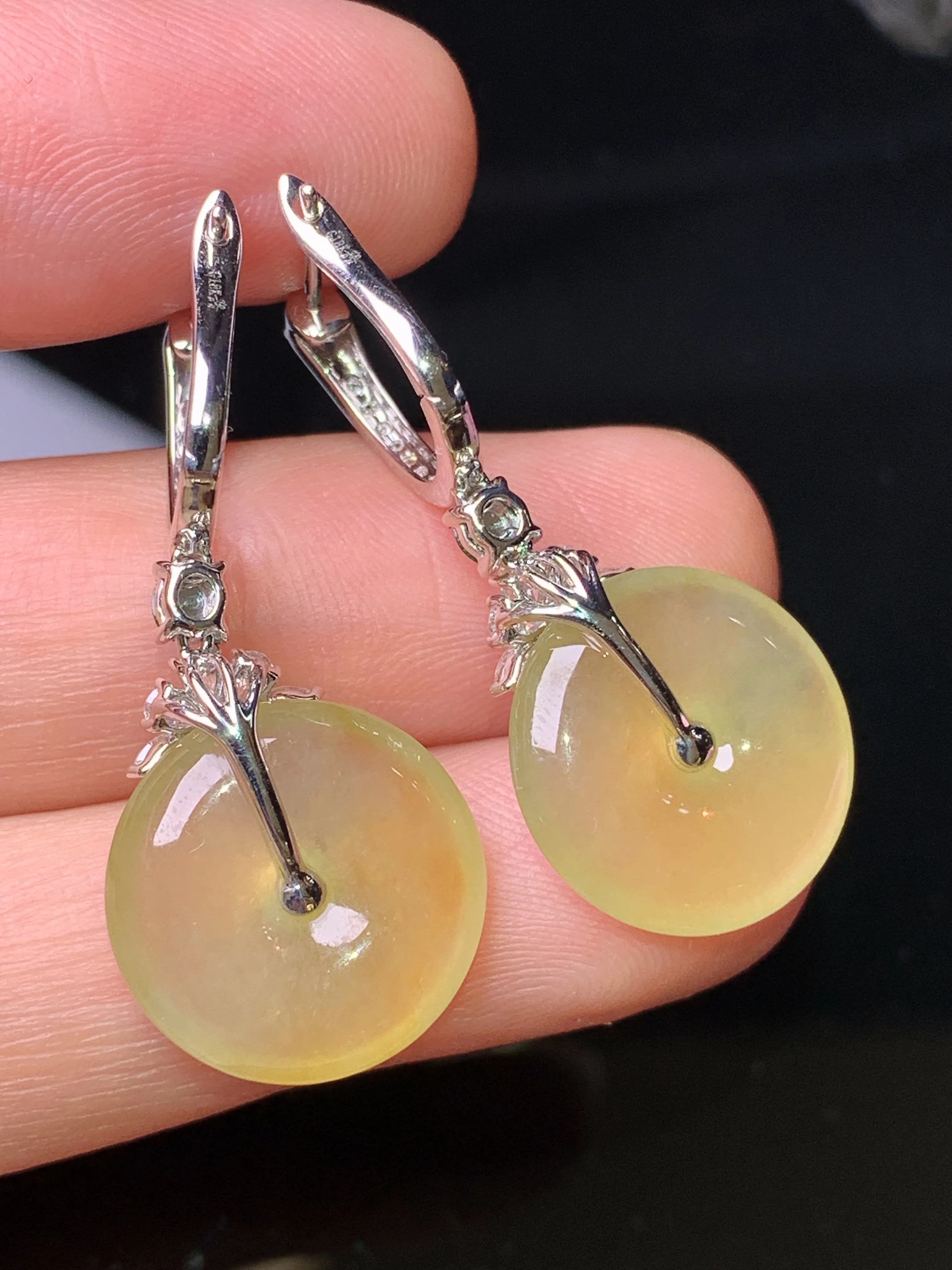 18k金钻镶嵌黄翡平安扣耳坠 玉质细腻 色泽清新艳丽 整体尺寸34.3*15*4