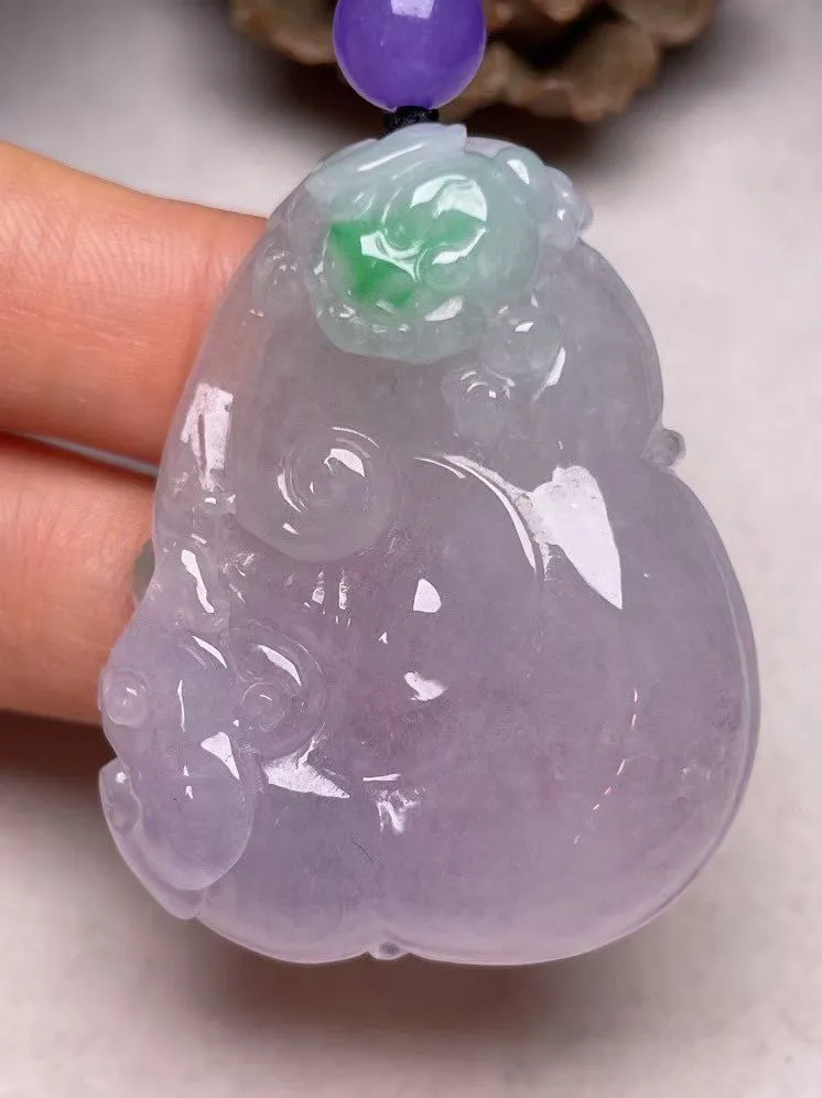 冰糯种紫罗兰飘绿【如意】吊坠，种水好，玉质细腻 ，卖相好.