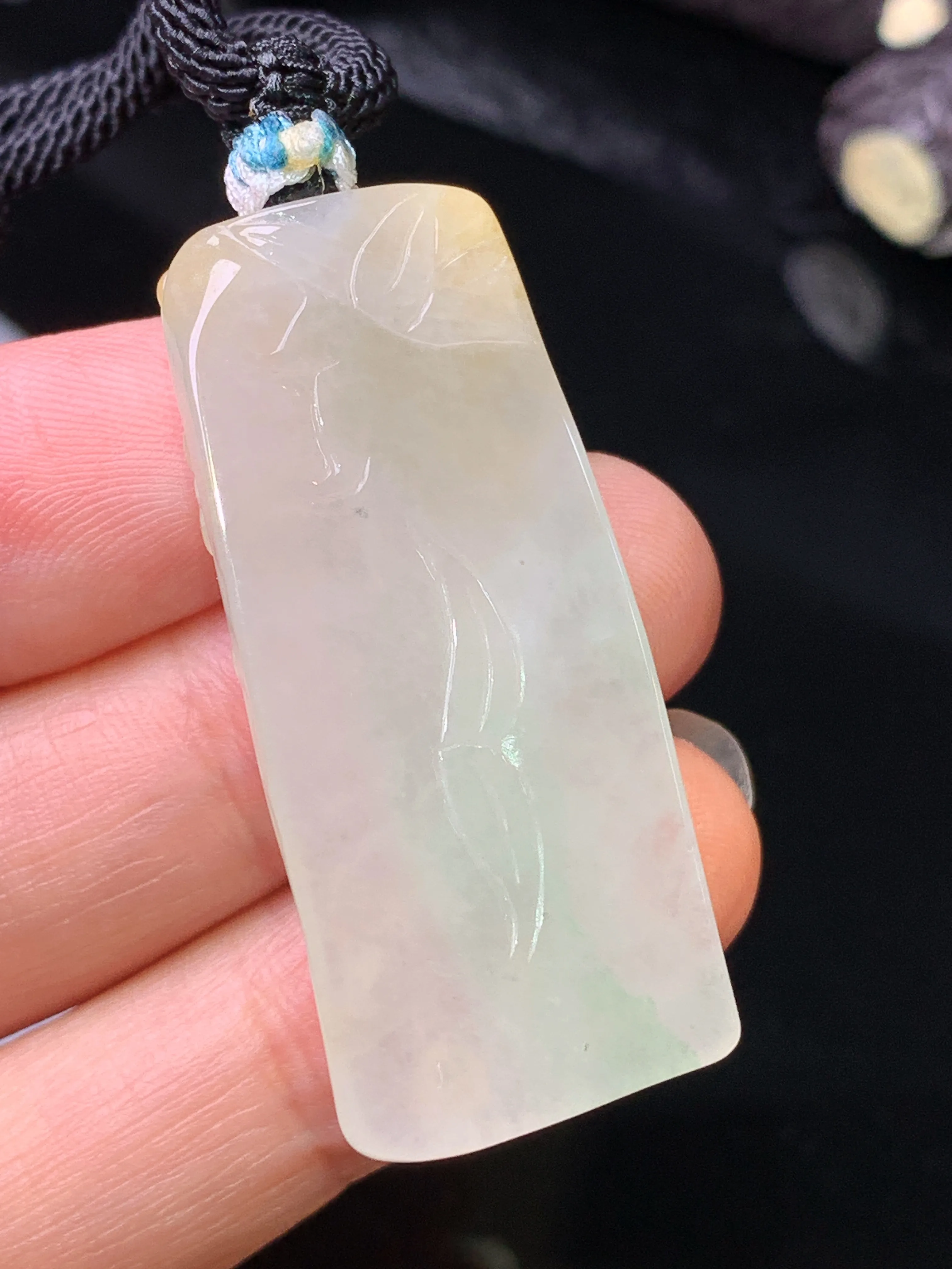 飘黄翡悟道吊坠 玉质细腻 色泽清新艳丽 整体尺寸40*18.5*7