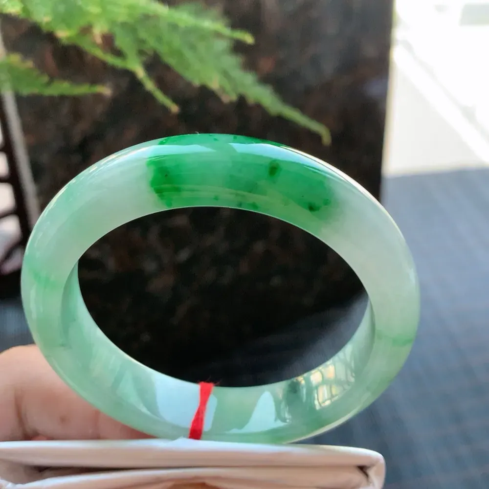 正圈冰糯辣绿 无瑕 尺寸:53.2/12.3/8.1 色辣