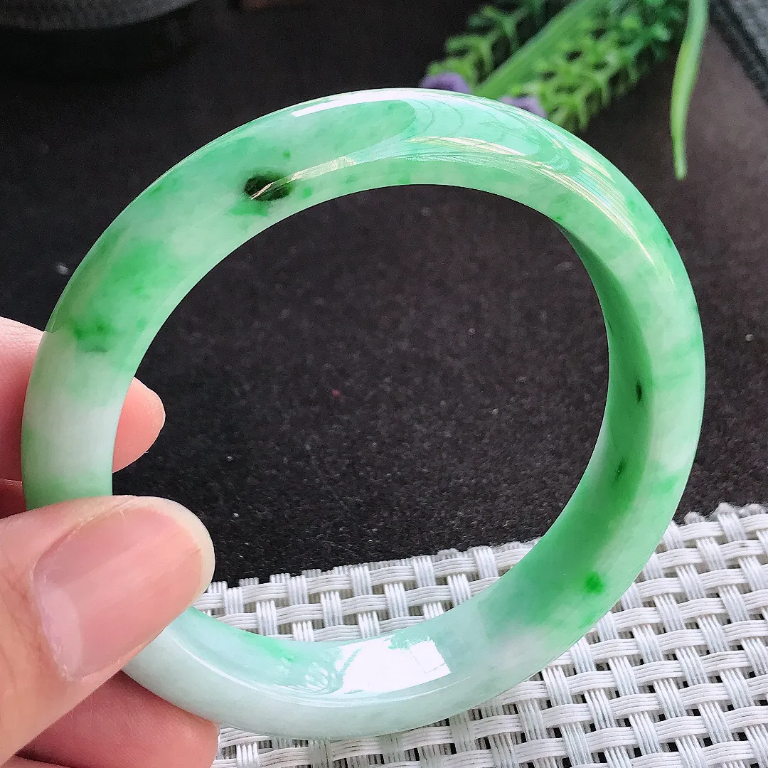 天然A货翡翠58/12.8/8.3老坑精美温润飘阳绿手镯宽边玉镯