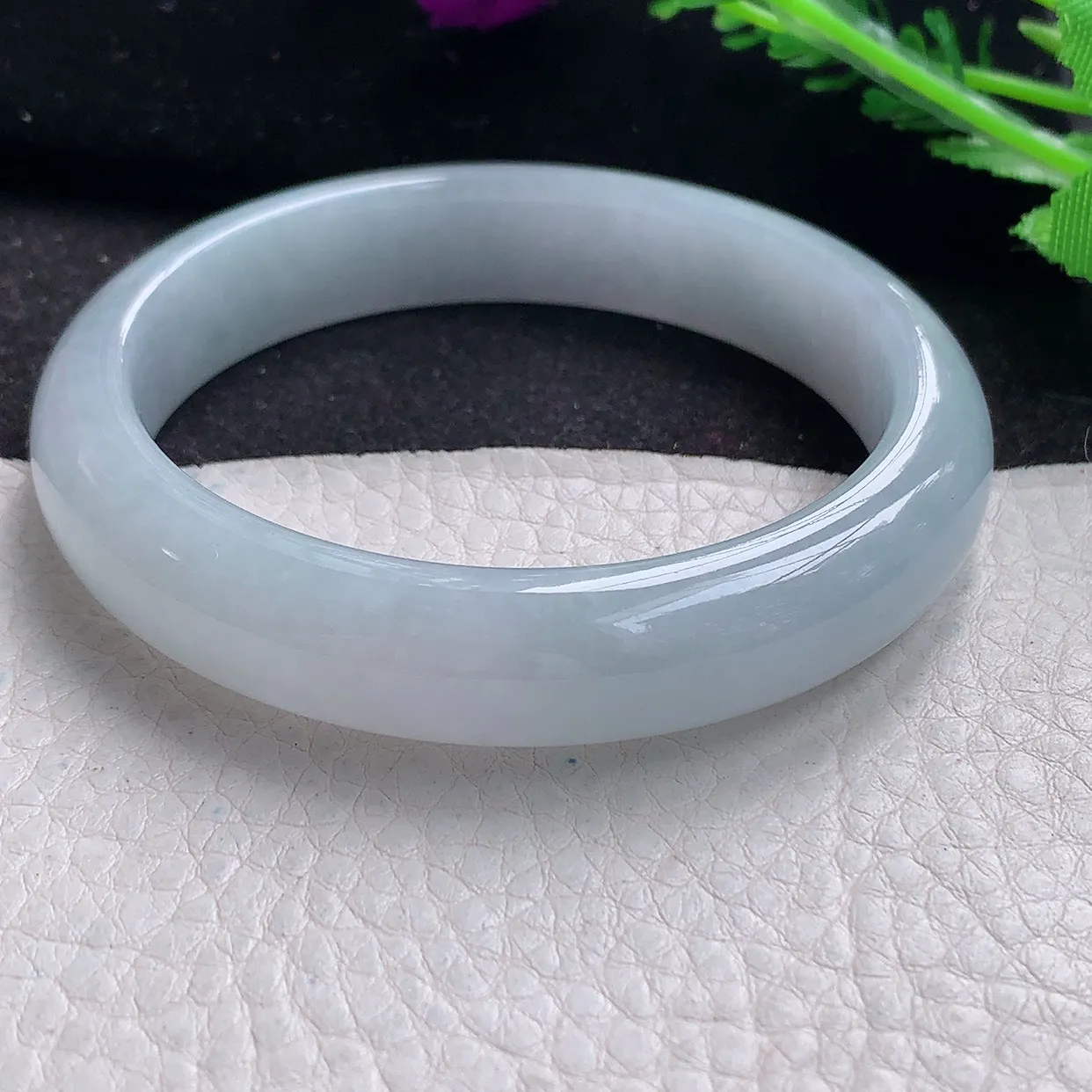 xx自然光57.5*12.5*8平安镯 缅甸翡翠A货冰胶淡雅宽边玉手镯玉手环