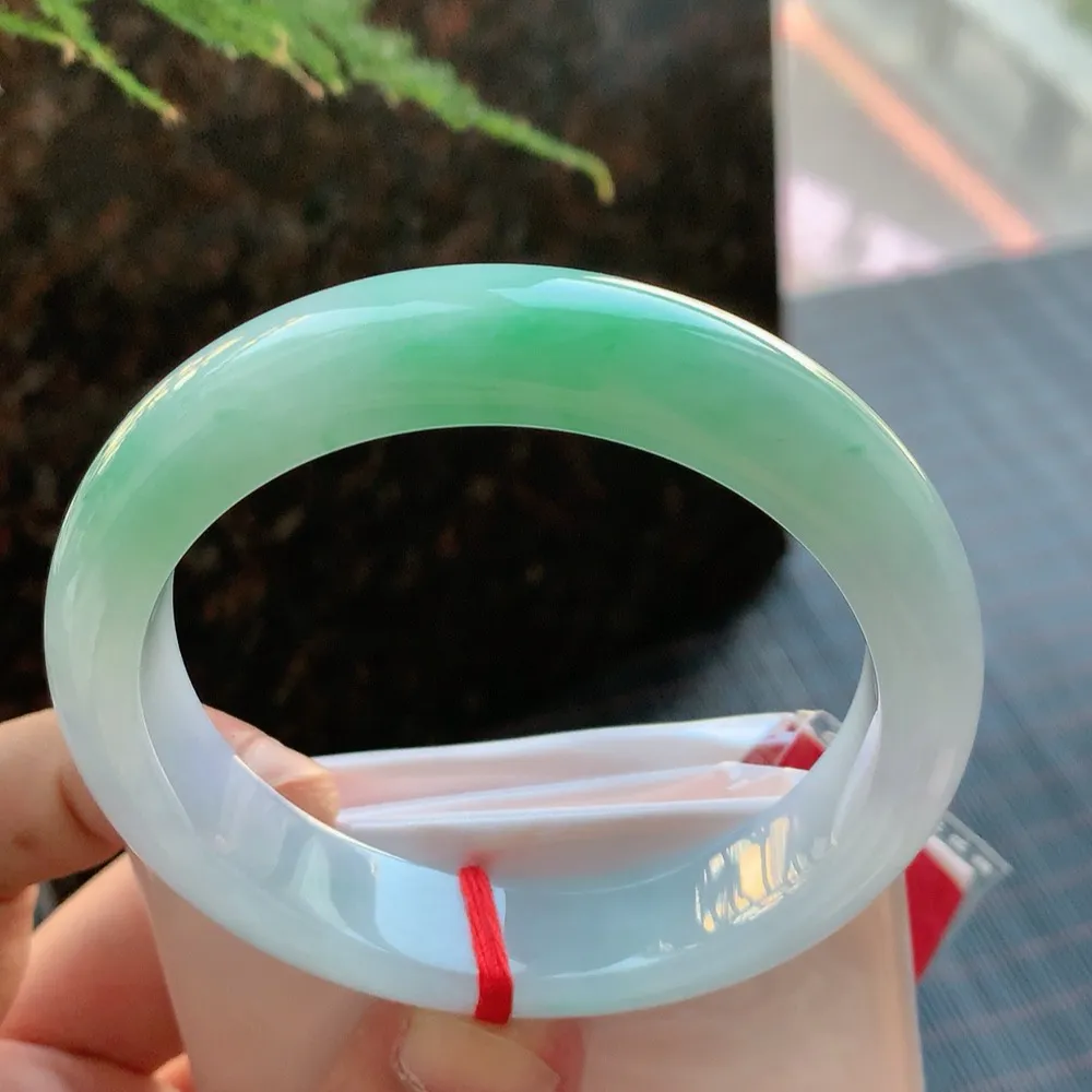 正圈冰糯春彩 无瑕 尺寸:58.2/13.2/8.4 超美