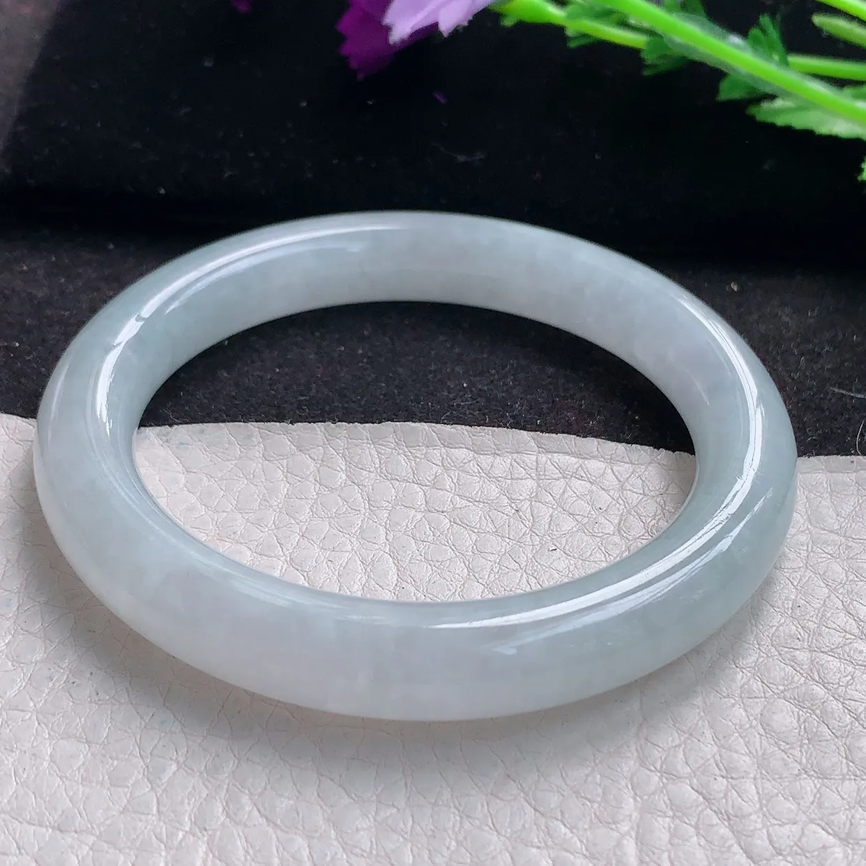 js自然光56*10.2*9.8美人镯 缅甸翡翠A货冰纯圆条玉手镯玉手环