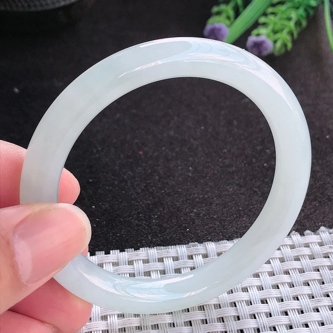 天然A货翡翠53.5/8.6/8.4老坑冰胶果冻月光白圆条手镯玉镯