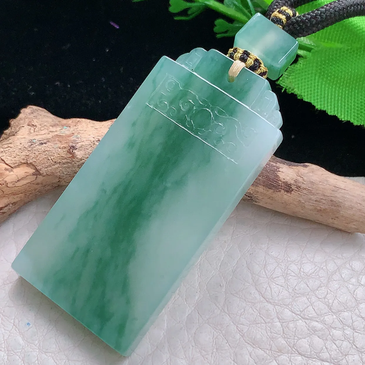 yl实拍51.2*25.8*5.5天然缅甸翡翠飘花无事牌吊坠 平安子岗牌玉坠