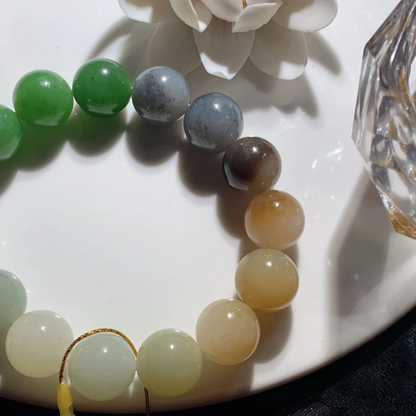 新疆和田玉多宝圆珠手串。单颗尺寸14！玉质细腻油润。手推出油。品相大气。lt251218