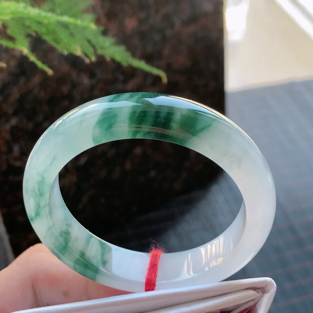 正圈高冰飘花 天然棉根 尺寸:52.1/13.1/8.2 花美 种水好🥰🥰