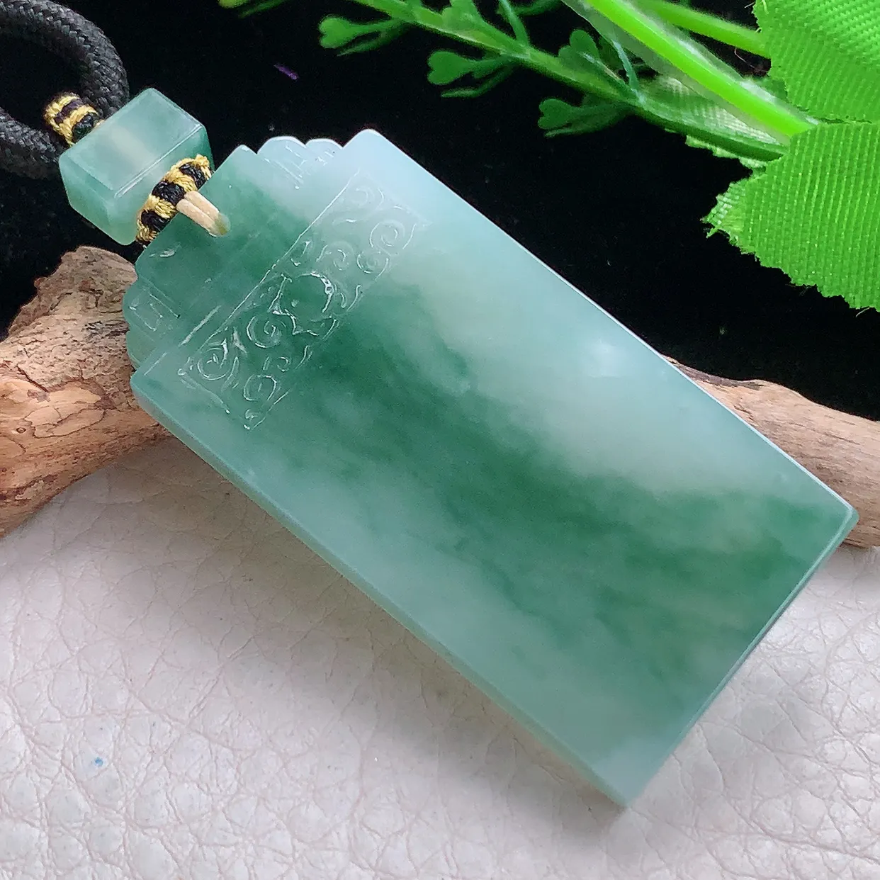 yl实拍51.2*25.8*5.5天然缅甸翡翠飘花无事牌吊坠 平安子岗牌玉坠