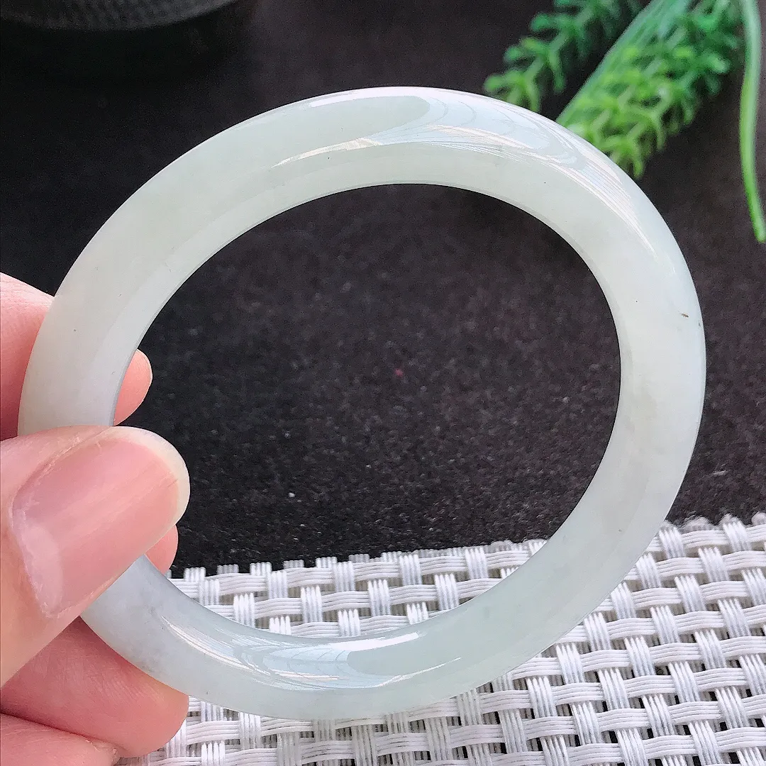 天然A货翡翠54/8.8老坑冰润起胶白净圆条手镯玉镯