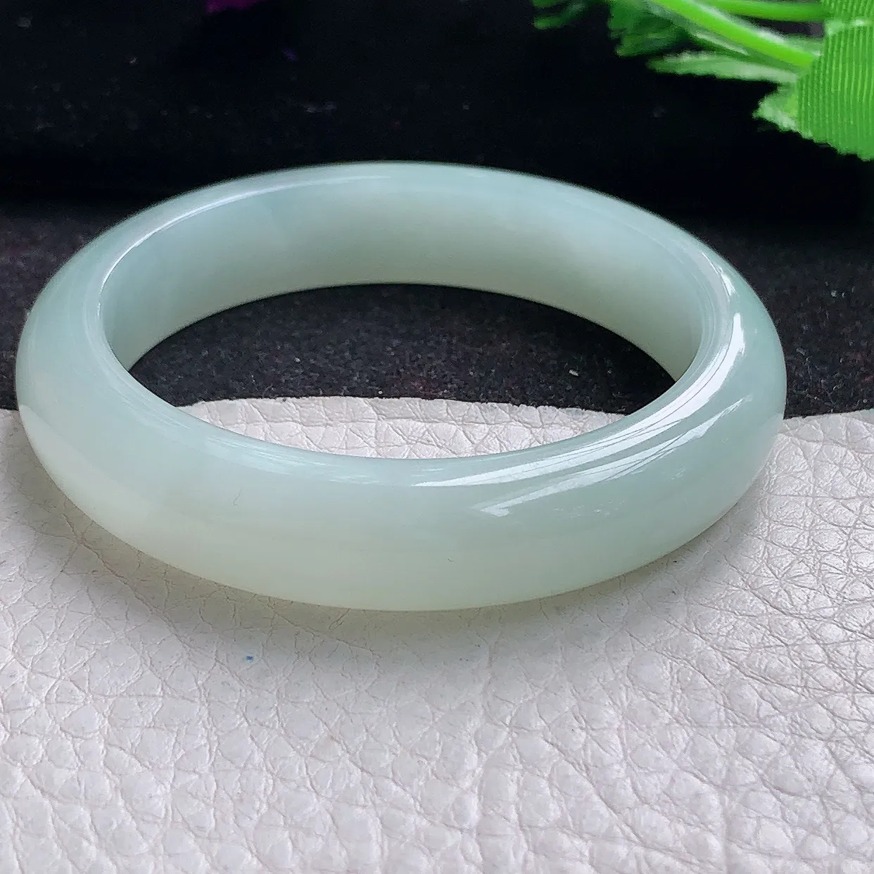 ee小圈口51*11.8*8平安镯 缅甸翡翠A货冰胶浅绿宽边玉手镯玉手环