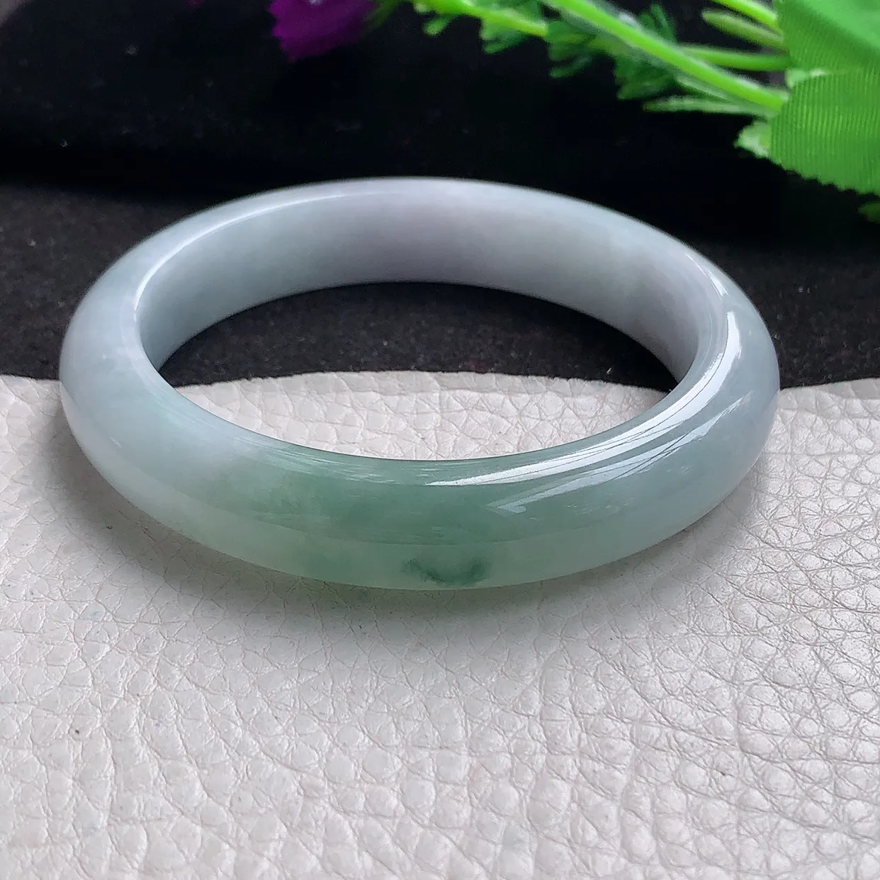 qn自然光58.6*12.2*9平安镯 缅甸翡翠A货清新飘花宽边玉手镯玉手环