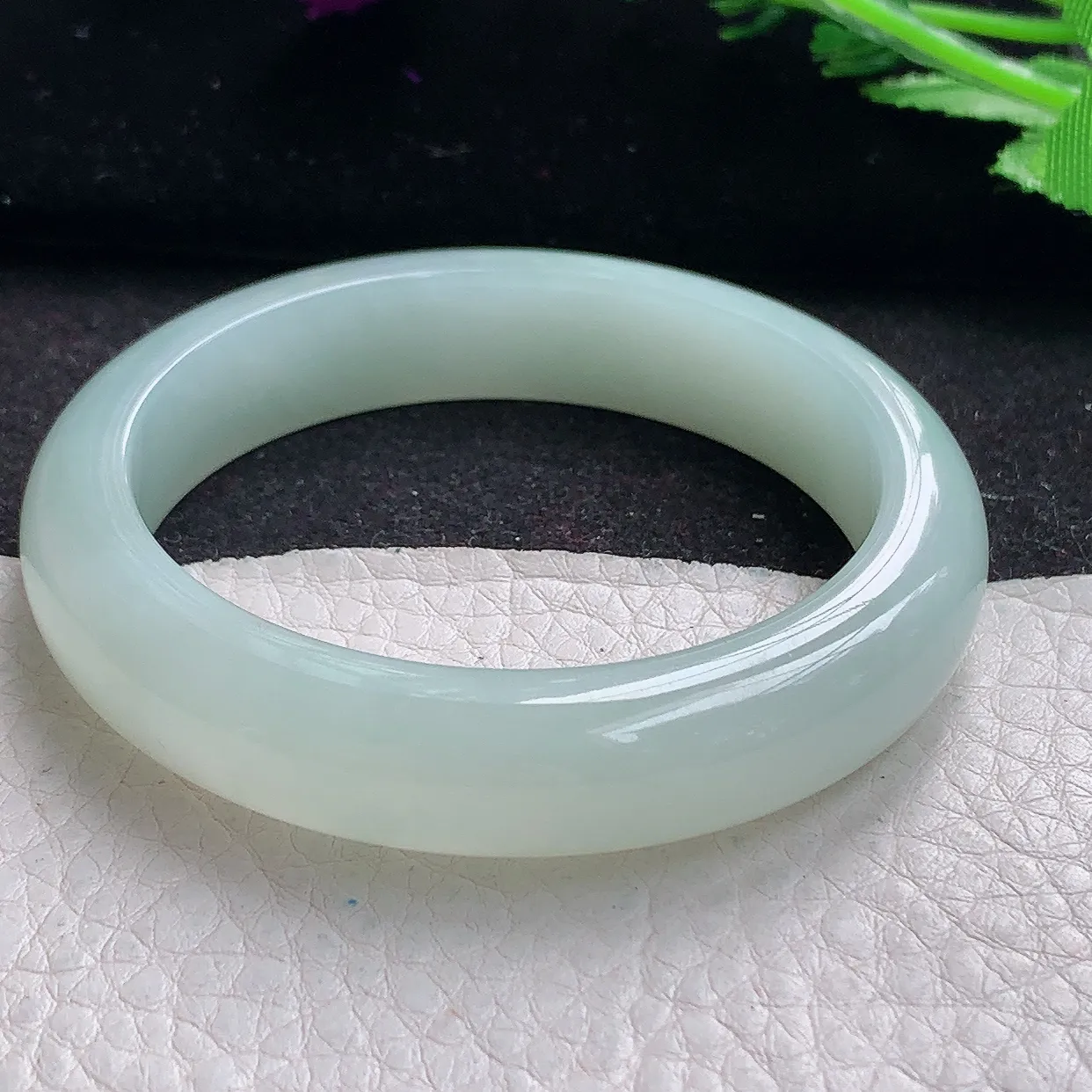 ee小圈口51*11.8*8平安镯 缅甸翡翠A货冰胶浅绿宽边玉手镯玉手环