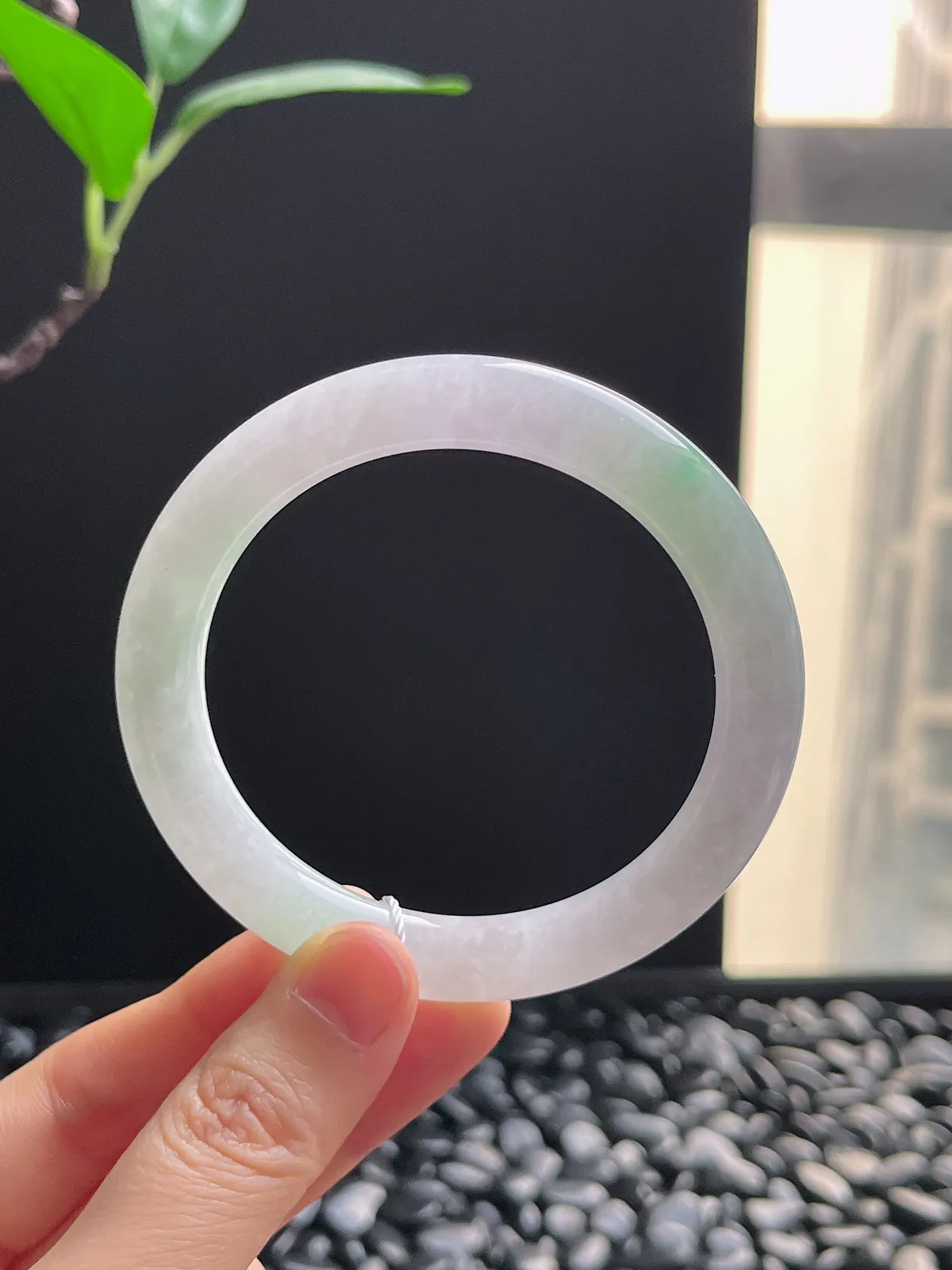 圆镯54.8圈口，翡翠冰糯种春带彩手镯