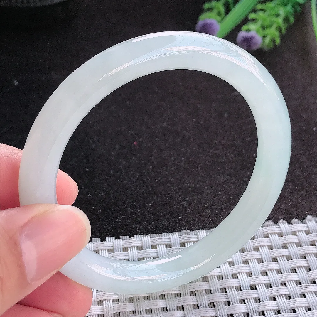 天然A货翡翠53.5/8.6/8.4老坑冰胶果冻月光白圆条手镯玉镯