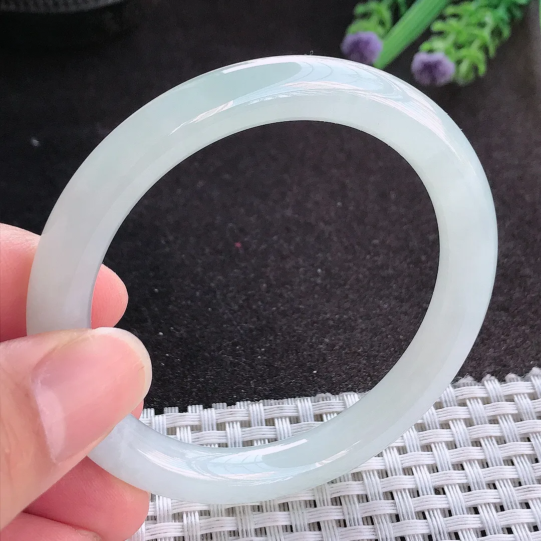 天然A货翡翠53.5/8.6/8.4老坑冰胶果冻月光白圆条手镯玉镯