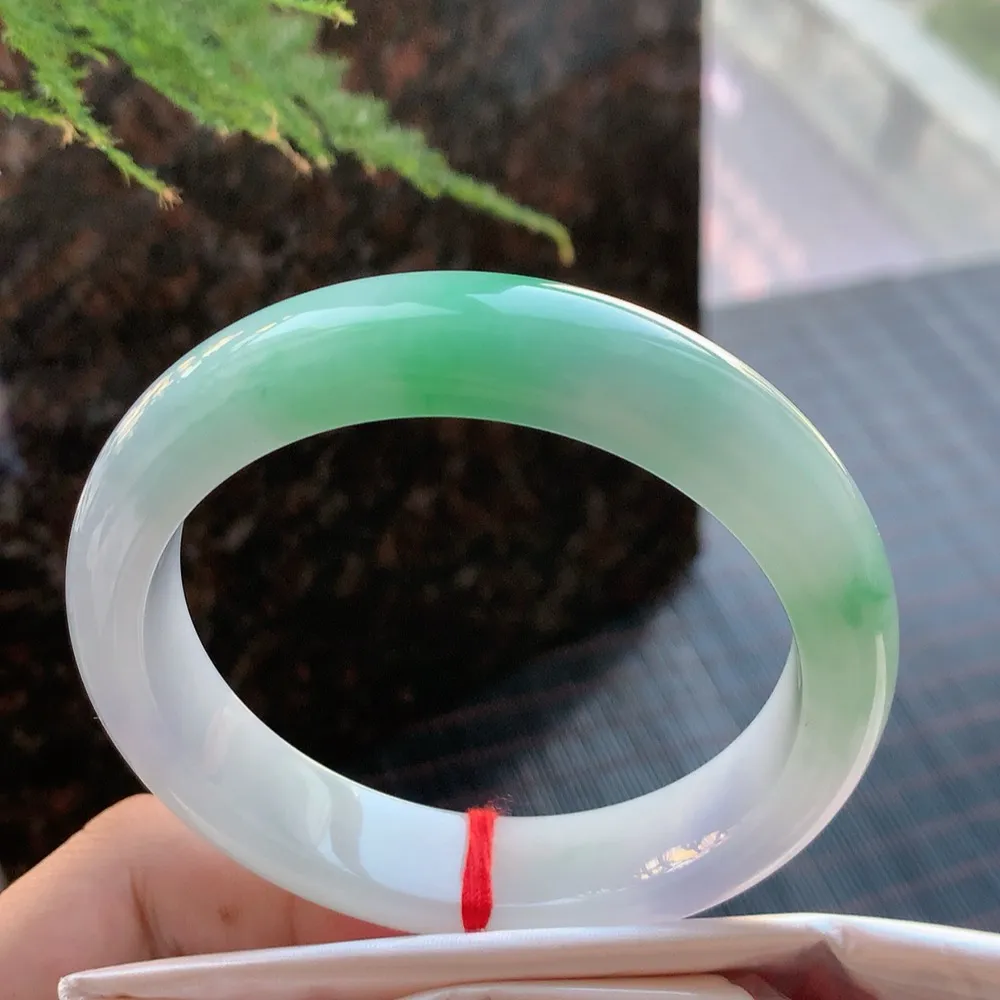 正圈冰糯春彩 无瑕 尺寸:58.2/13.2/8.4 超美