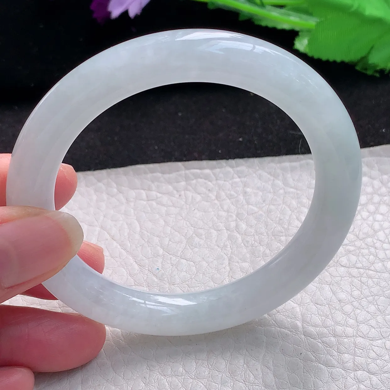 js自然光56*10.2*9.8美人镯 缅甸翡翠A货冰纯圆条玉手镯玉手环