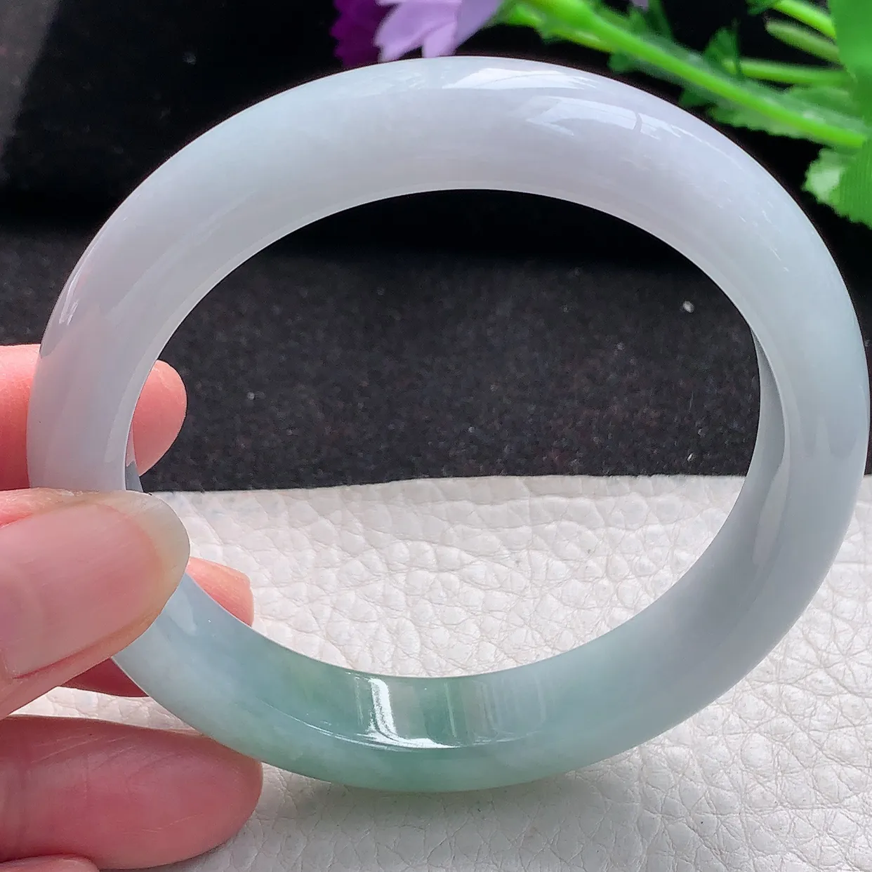 qn自然光58.6*12.2*9平安镯 缅甸翡翠A货清新飘花宽边玉手镯玉手环