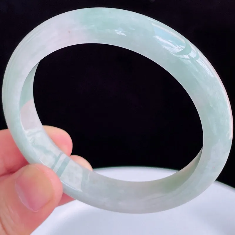 57圈好种水玉石天然翡翠A货水润有种有色飘绿手镯50.07g