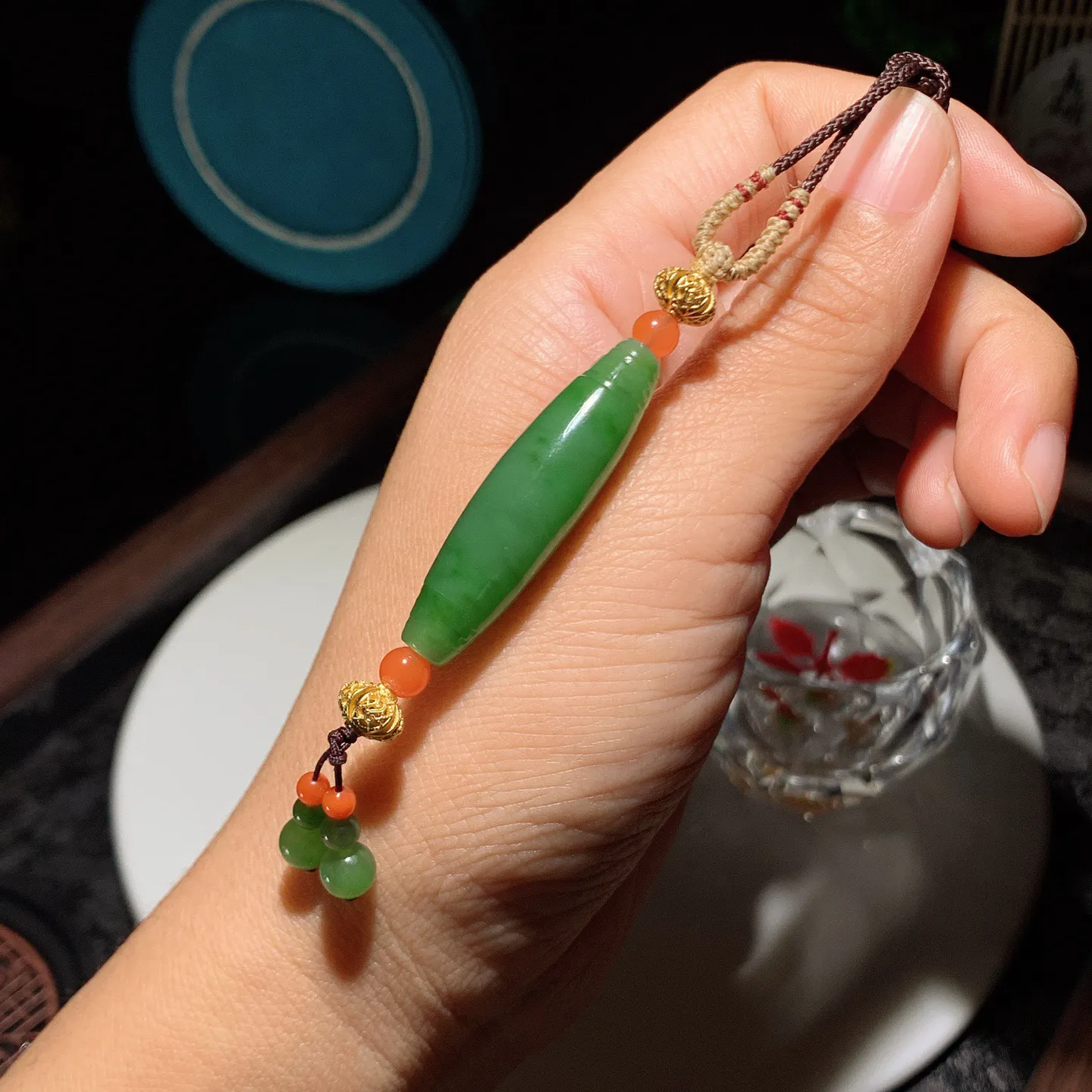 和田玉阳绿俄罗斯碧玉转运珠勒子挂件。尺寸40/11重11克。玉质细腻油润。手推出油。品相大气。lt2