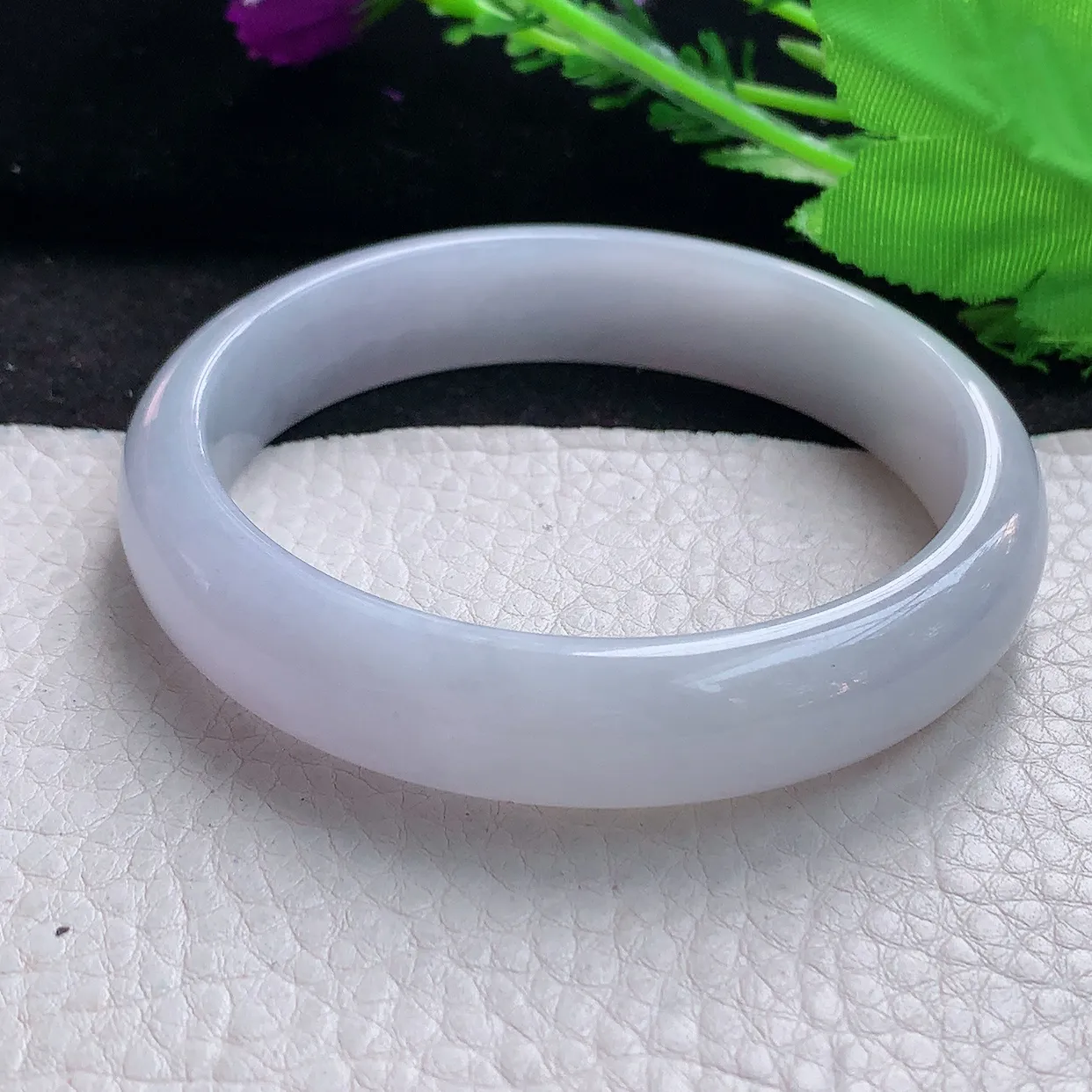 nr大圈口61.5*13.5*7.5平安镯 缅甸翡翠A货淡紫底宽边玉手镯玉手环