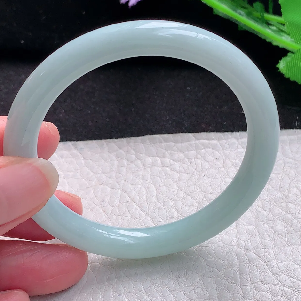 xx自然光53*8美人镯 缅甸翡翠A货浅绿清新圆条玉手镯玉手环 叮当镯