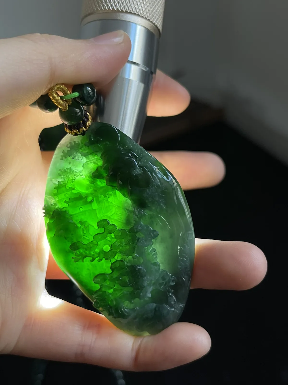 翡翠山水，配珠未测