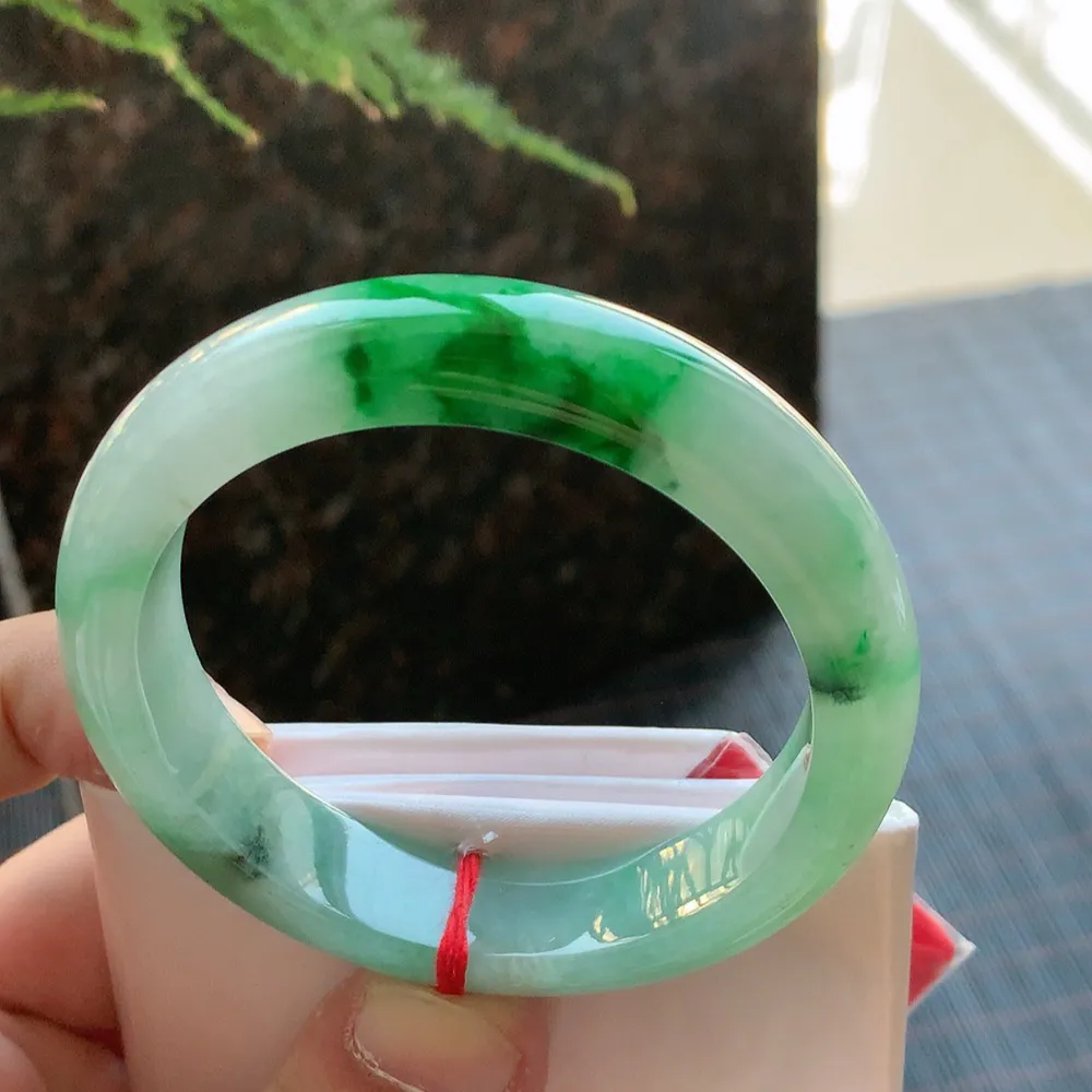 正圈冰糯辣绿 无瑕 尺寸:53.2/12.3/8.1 色辣