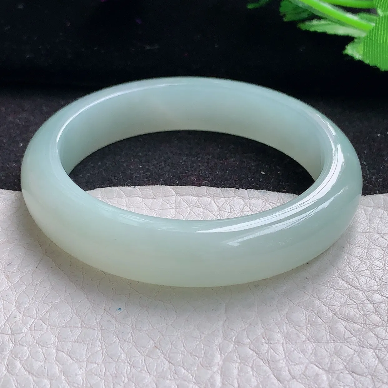 ee小圈口51*11.8*8平安镯 缅甸翡翠A货冰胶浅绿宽边玉手镯玉手环