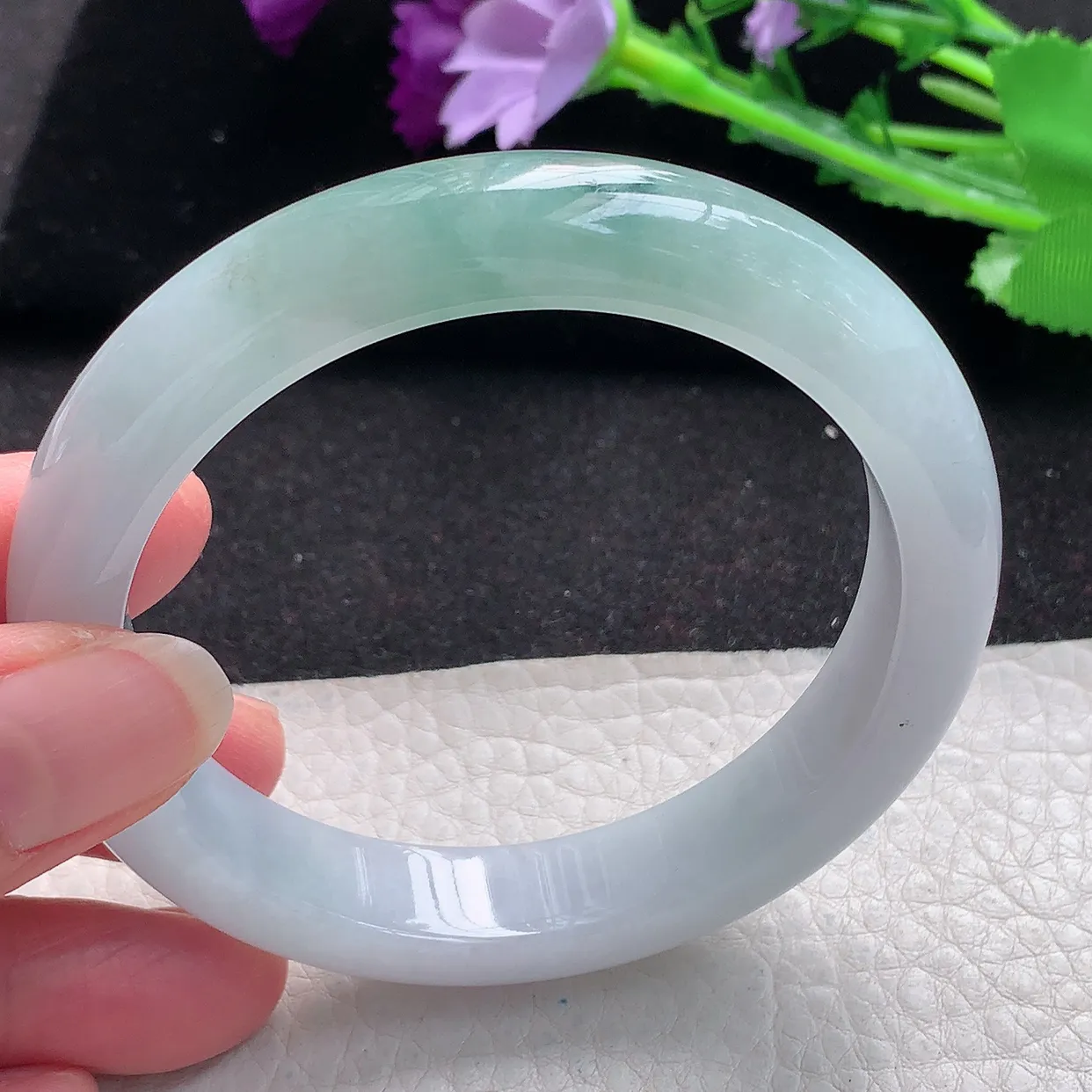 qn自然光58.6*12.2*9平安镯 缅甸翡翠A货清新飘花宽边玉手镯玉手环