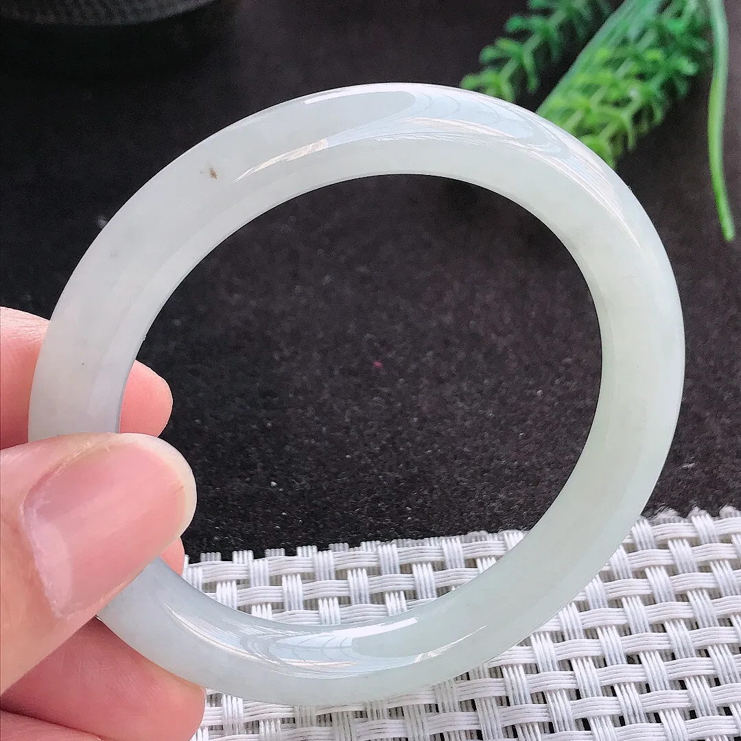 天然A货翡翠54/8.8老坑冰润起胶白净圆条手镯玉镯