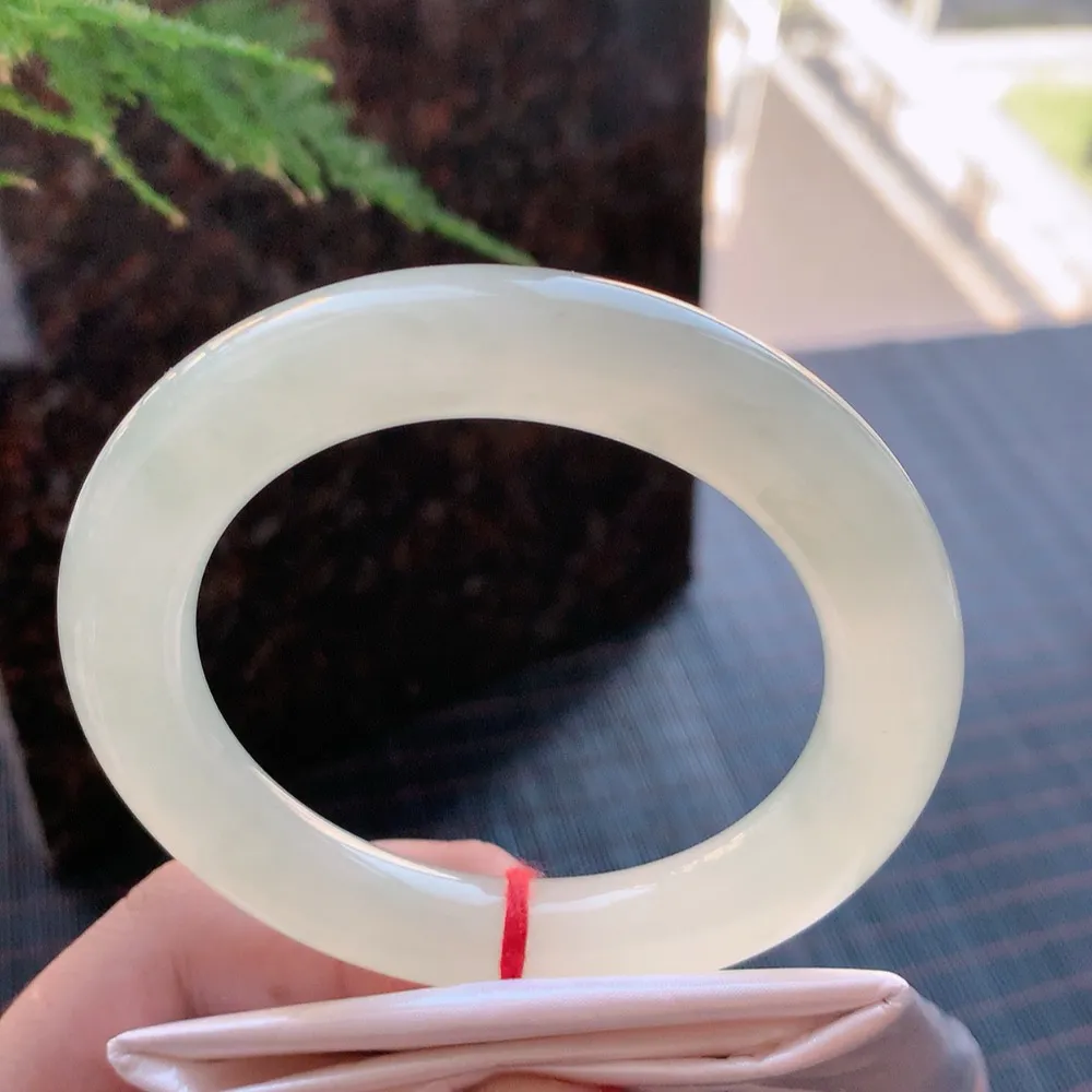 圆条高冰黄翡 无瑕 尺寸:55.4/11.1 种色兼备