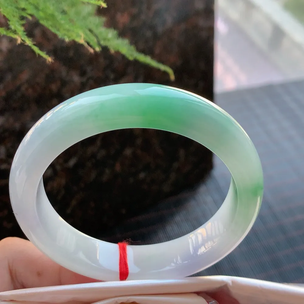 正圈冰糯春彩 无瑕 尺寸:58.2/13.2/8.4 超美