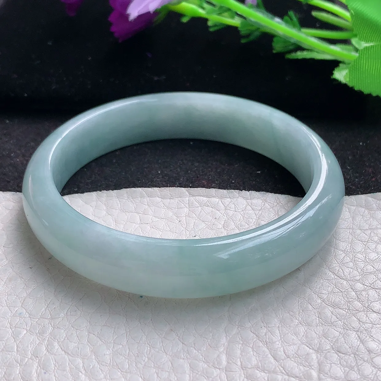 js自然光59*12.8*7.5平安镯 缅甸翡翠A货天空蓝宽边玉手镯玉手环