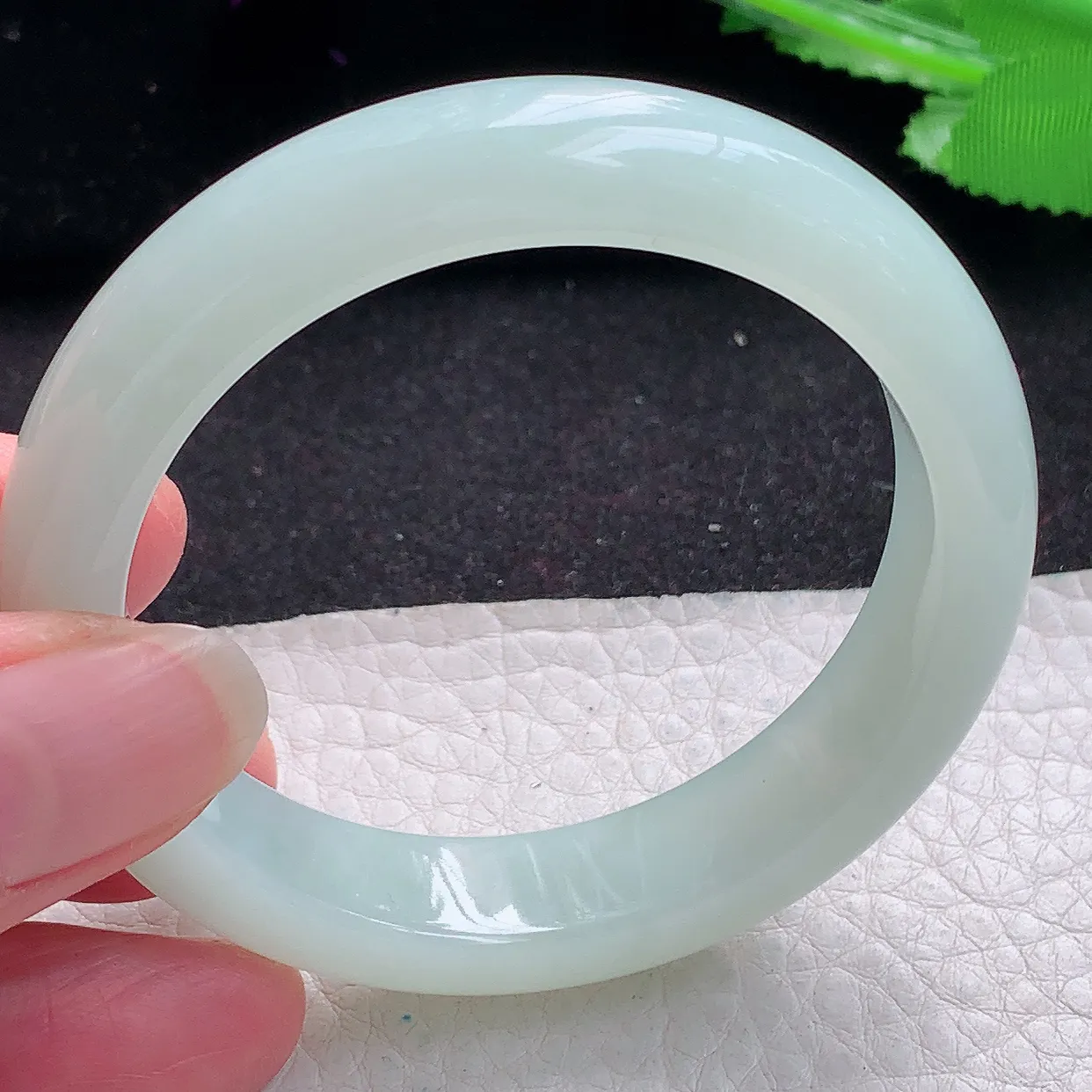 ee小圈口51*11.8*8平安镯 缅甸翡翠A货冰胶浅绿宽边玉手镯玉手环