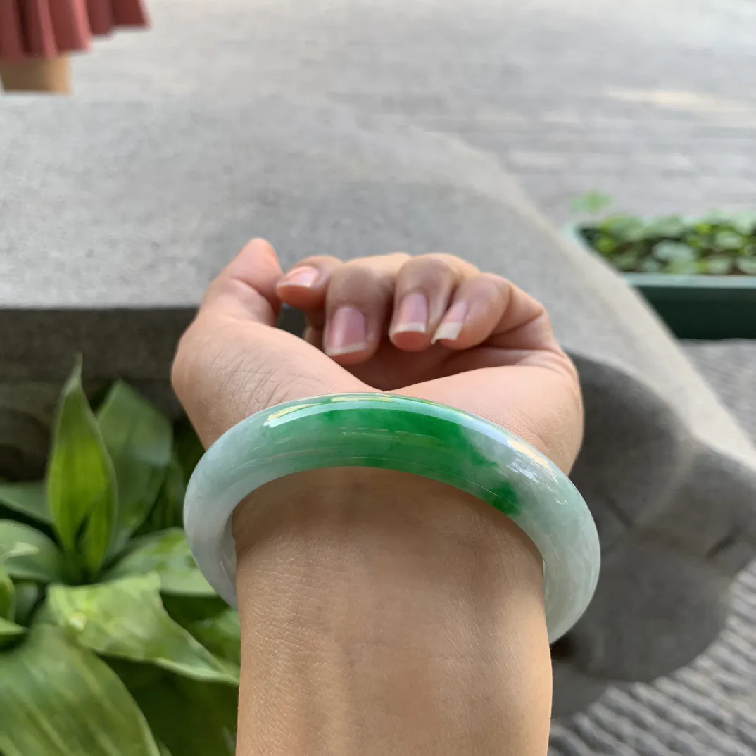 圈口56.7-11.8-8.6 【辣阳绿正圈手镯】正圈56 57可戴