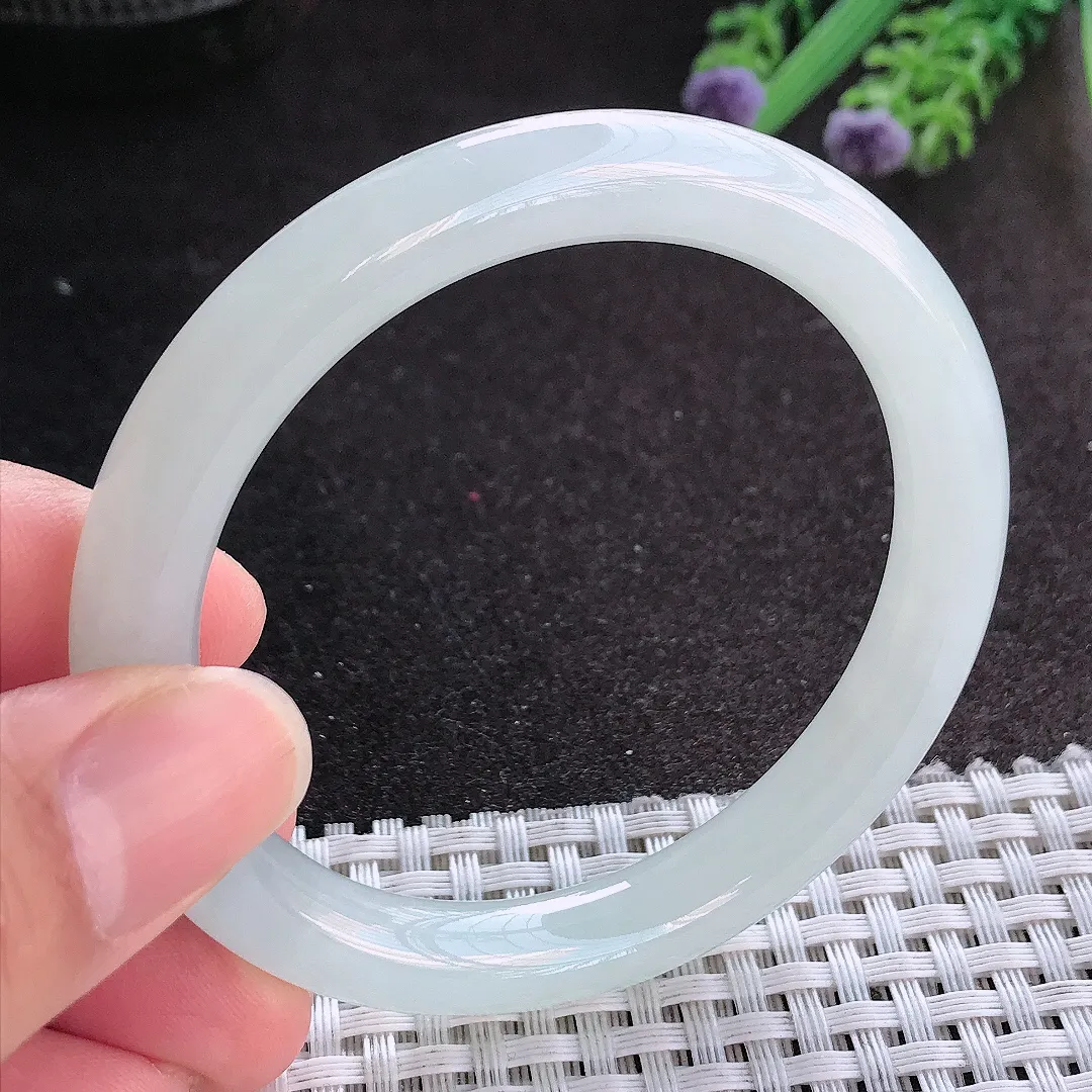 天然A货翡翠53.5/8.6/8.4老坑冰胶果冻月光白圆条手镯玉镯