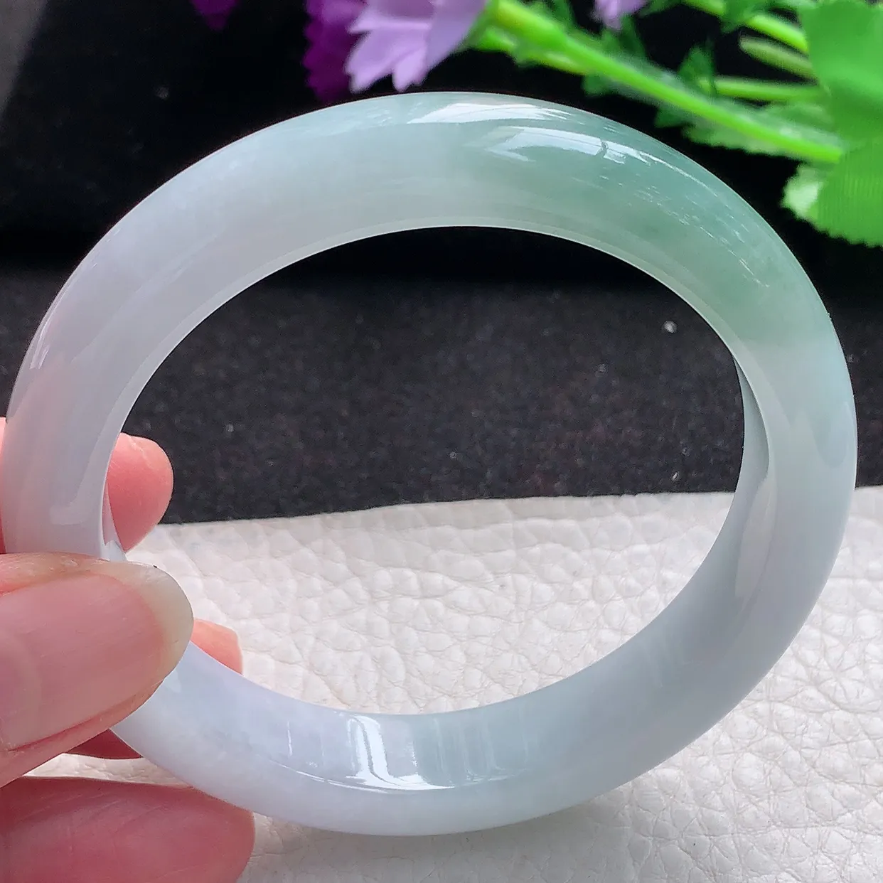 qn自然光58.6*12.2*9平安镯 缅甸翡翠A货清新飘花宽边玉手镯玉手环