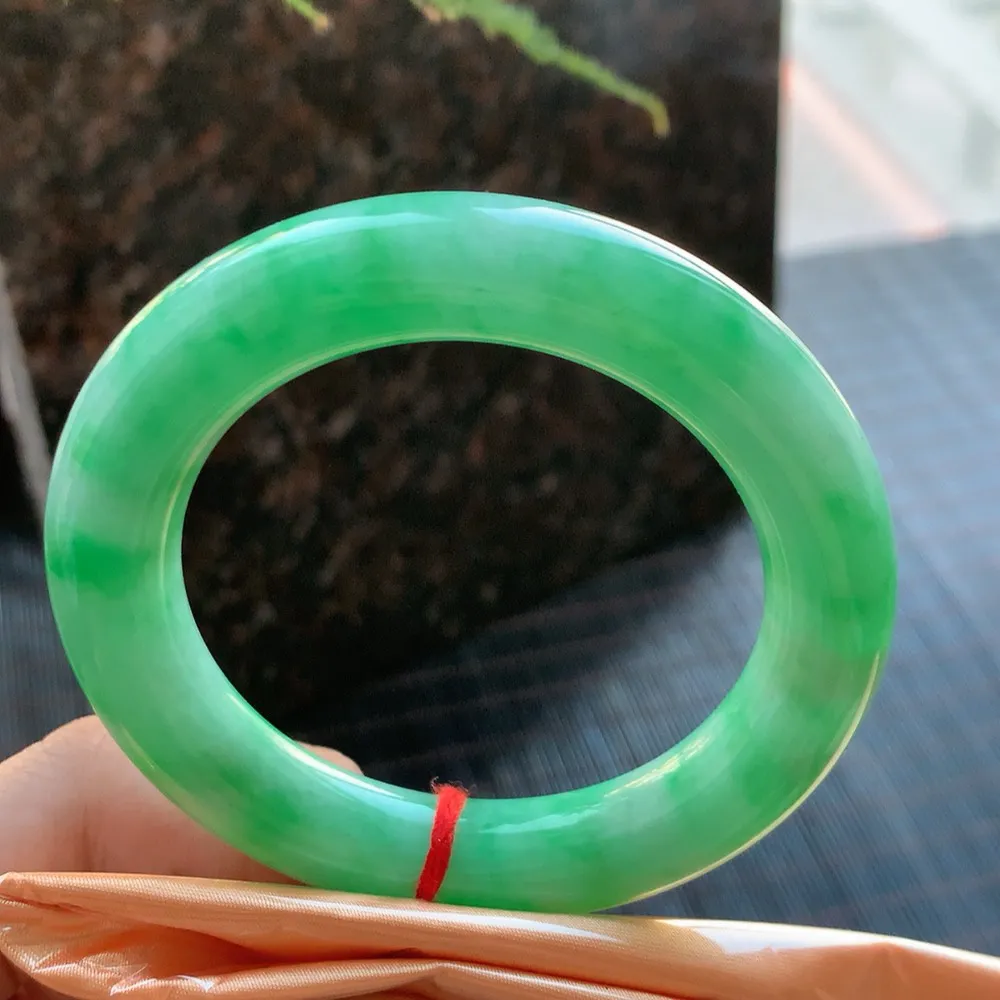 圆条满绿 无瑕 尺寸:54.1/11.5 满色🥰🥰