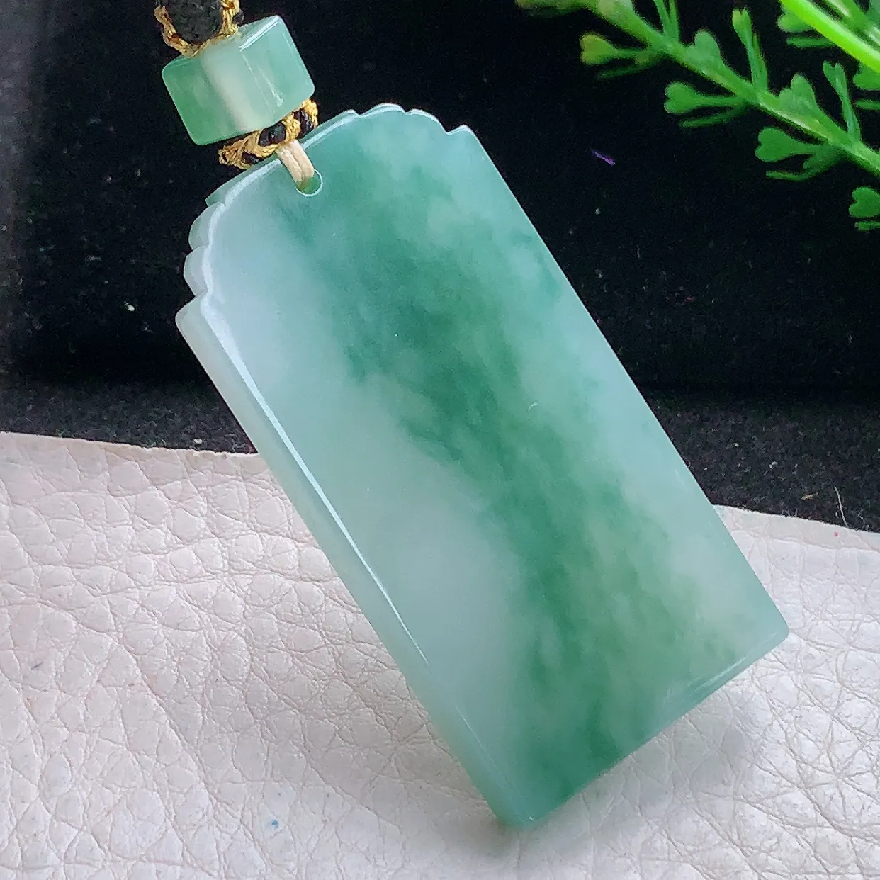 yl实拍51.2*25.8*5.5天然缅甸翡翠飘花无事牌吊坠 平安子岗牌玉坠