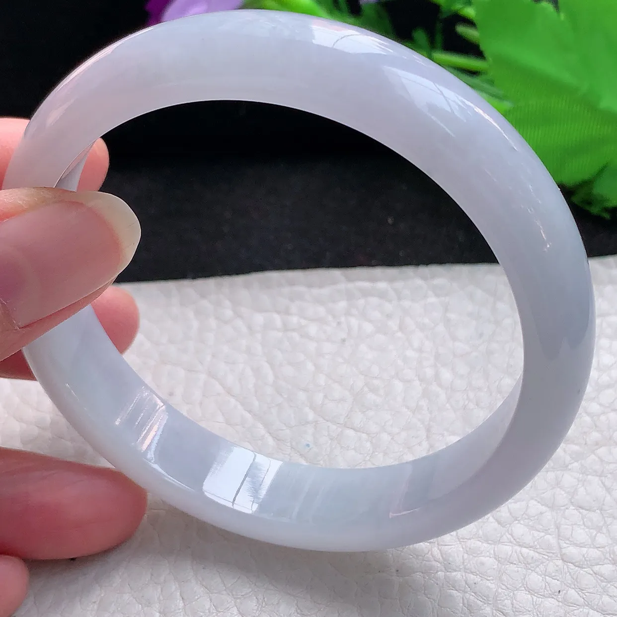 nr大圈口61.5*13.5*7.5平安镯 缅甸翡翠A货淡紫底宽边玉手镯玉手环