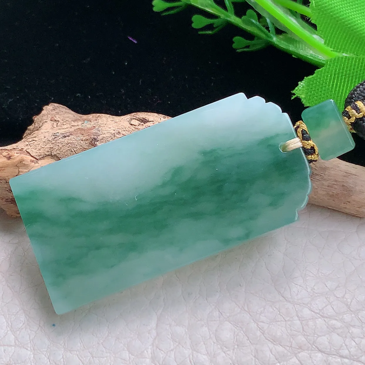 yl实拍51.2*25.8*5.5天然缅甸翡翠飘花无事牌吊坠 平安子岗牌玉坠