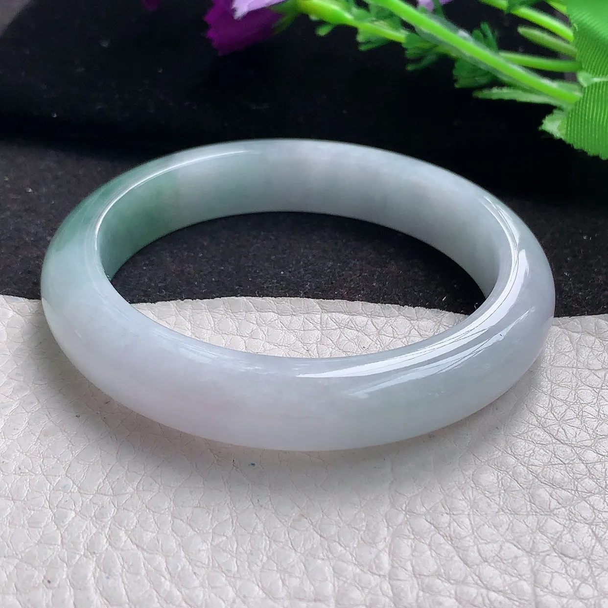 qn自然光58.6*12.2*9平安镯 缅甸翡翠A货清新飘花宽边玉手镯玉手环