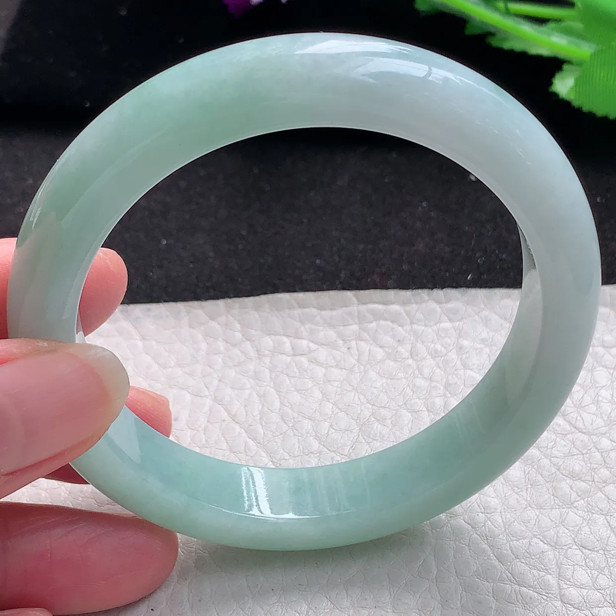 qn自然光58.5*12.2*8.8平安镯 缅甸翡翠A货清新宽边玉手镯玉手环