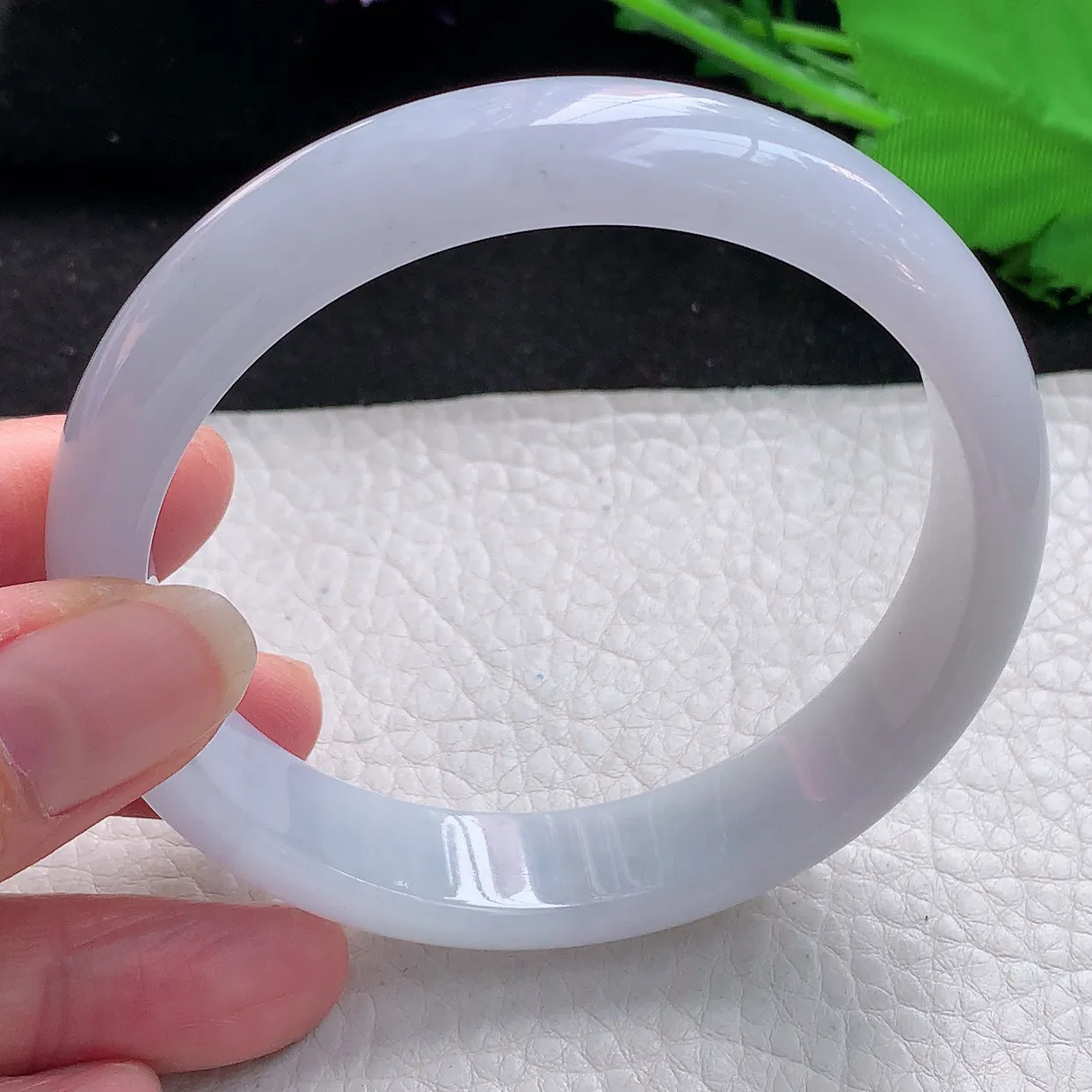 nr大圈口61.5*13.5*7.5平安镯 缅甸翡翠A货淡紫底宽边玉手镯玉手环