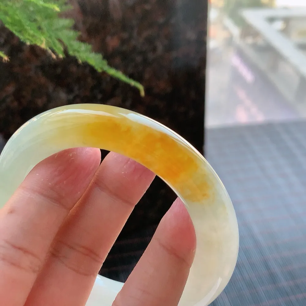 圆条高冰黄翡 无瑕 尺寸:56.1/12.1 超值