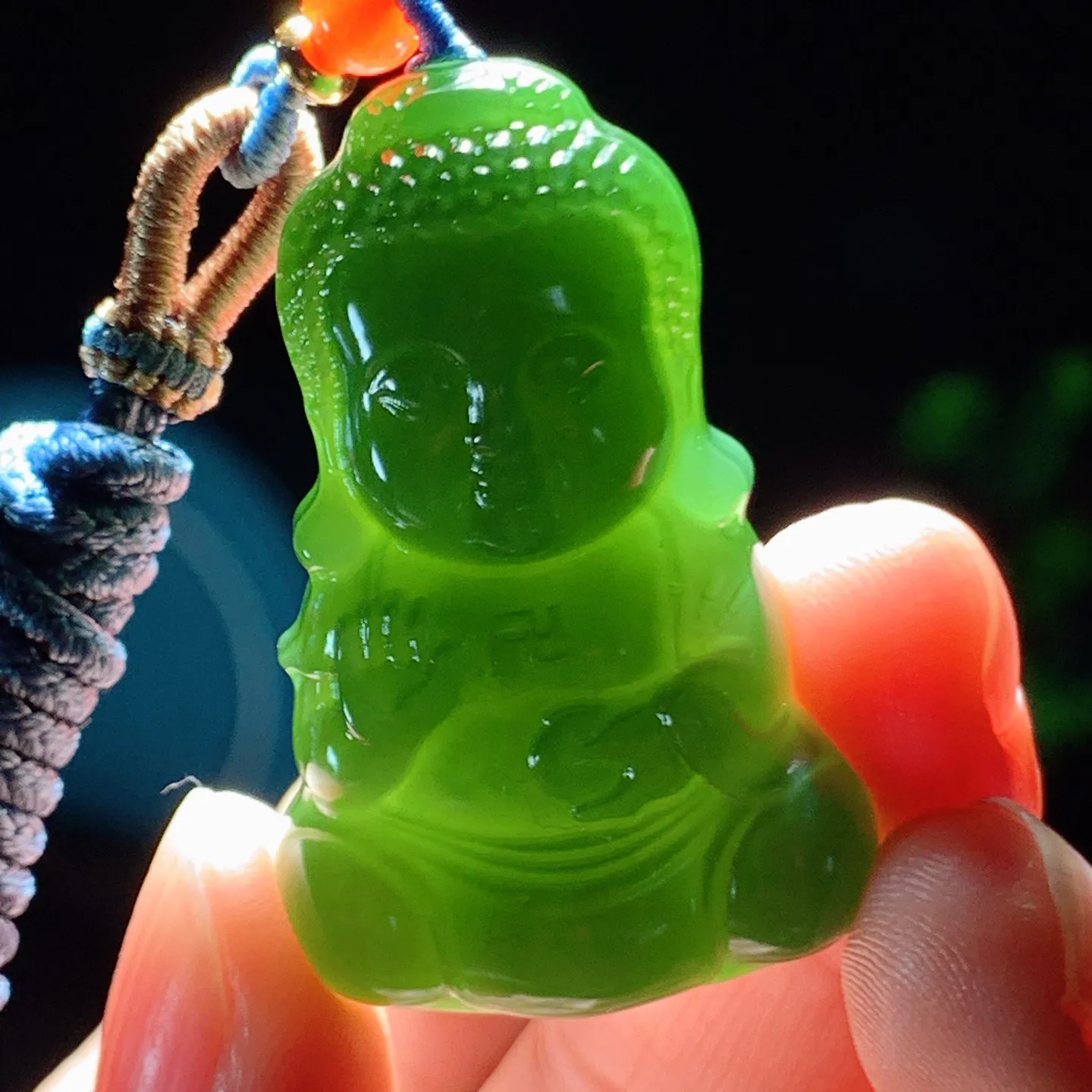 和田玉菠菜绿俄罗斯碧玉宝宝佛挂件。尺寸39/25/10重17.8克。玉质细腻油润。手推出油。品相大气。lt251218